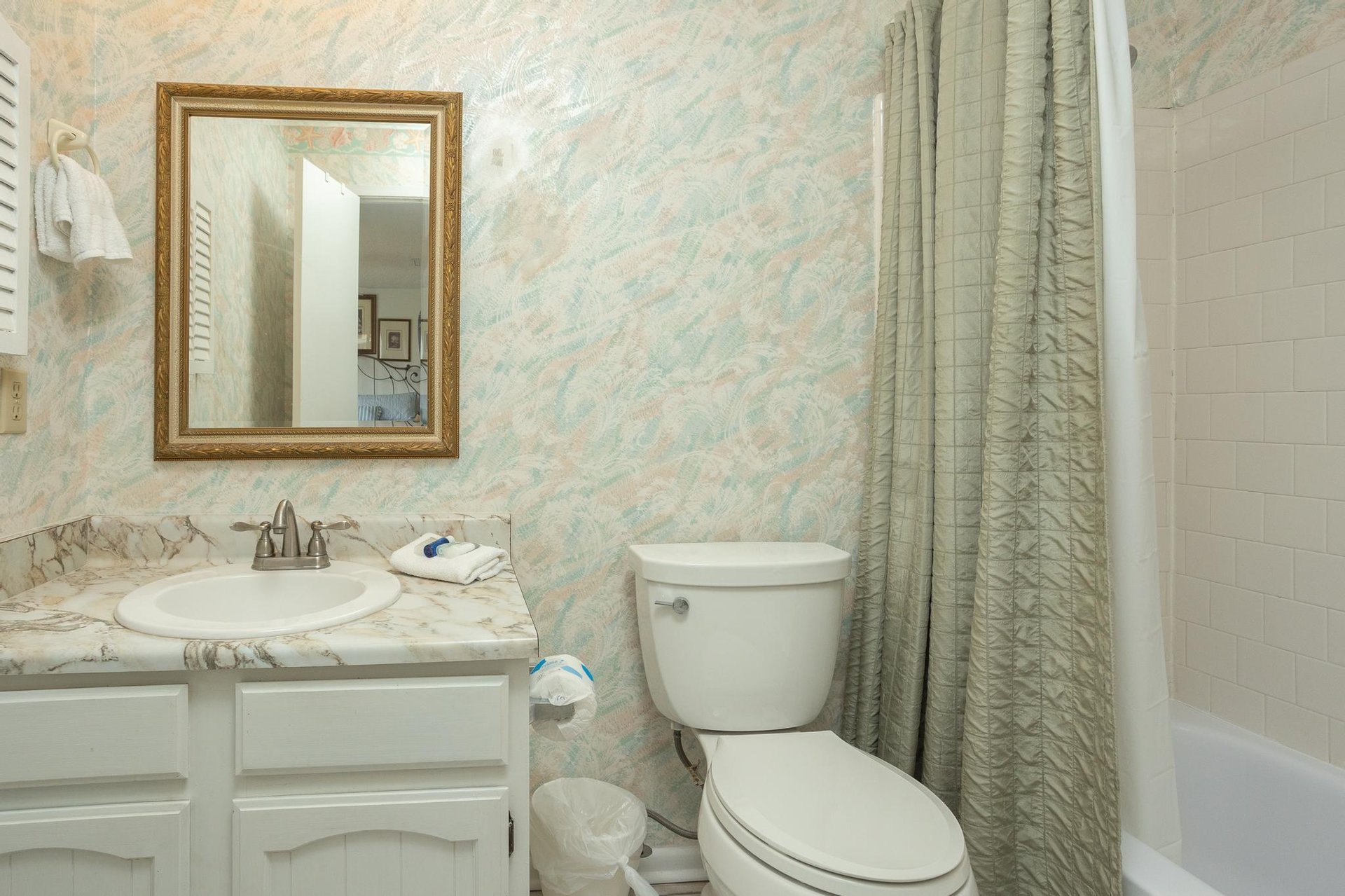 Regency Cabanas E2 18