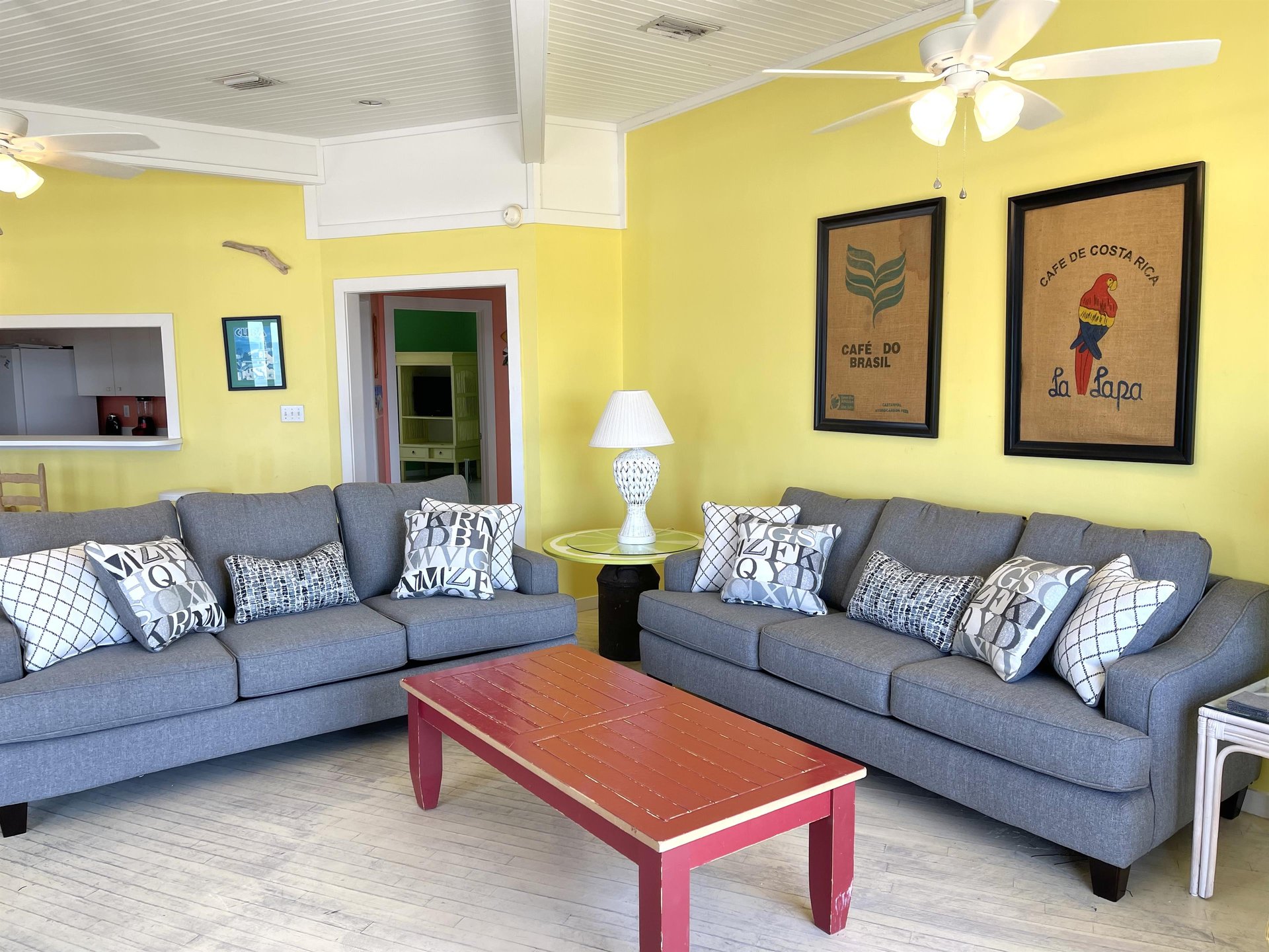 Birdcage  Pet Friendly 5