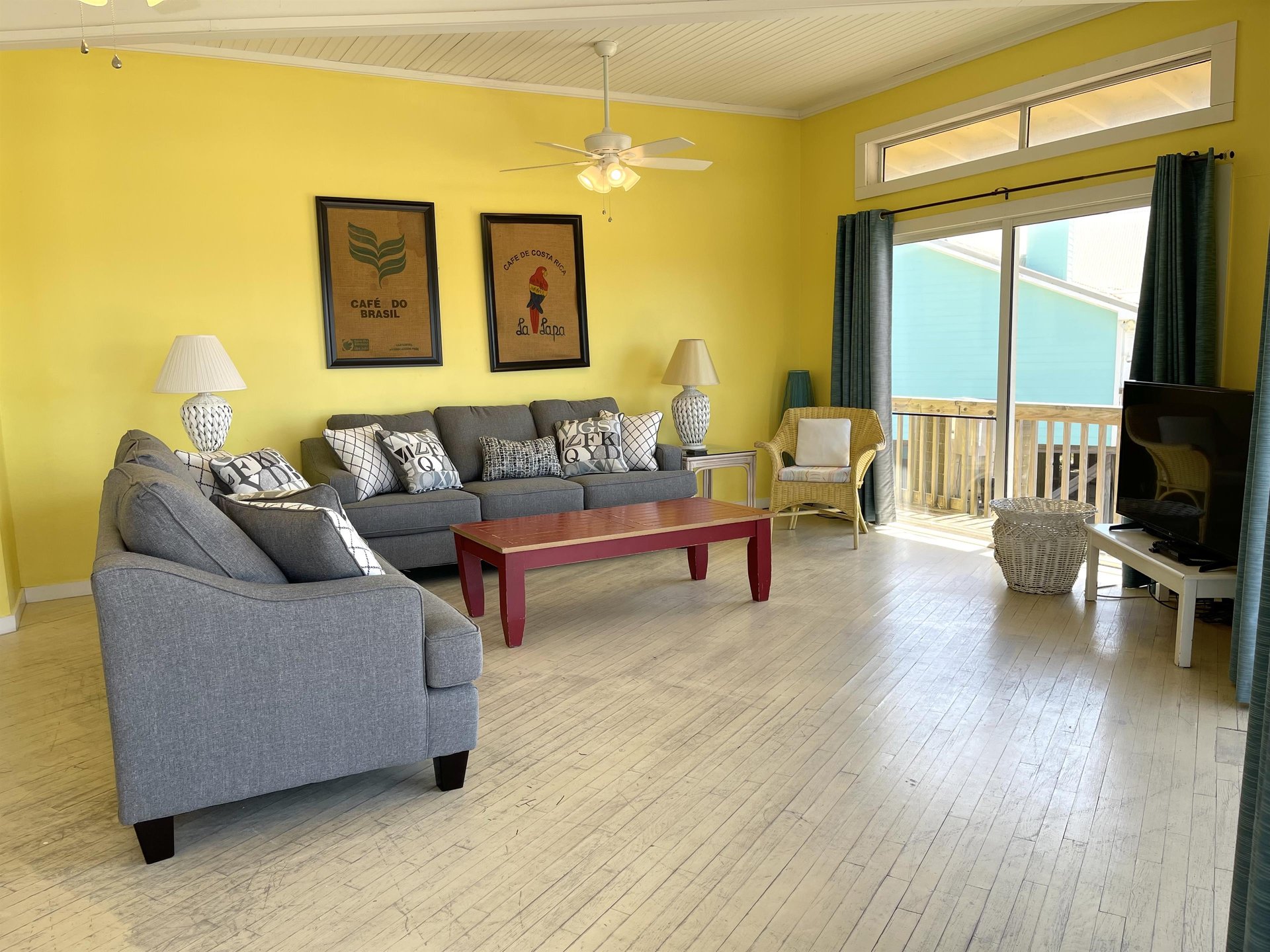 Birdcage  Pet Friendly 7