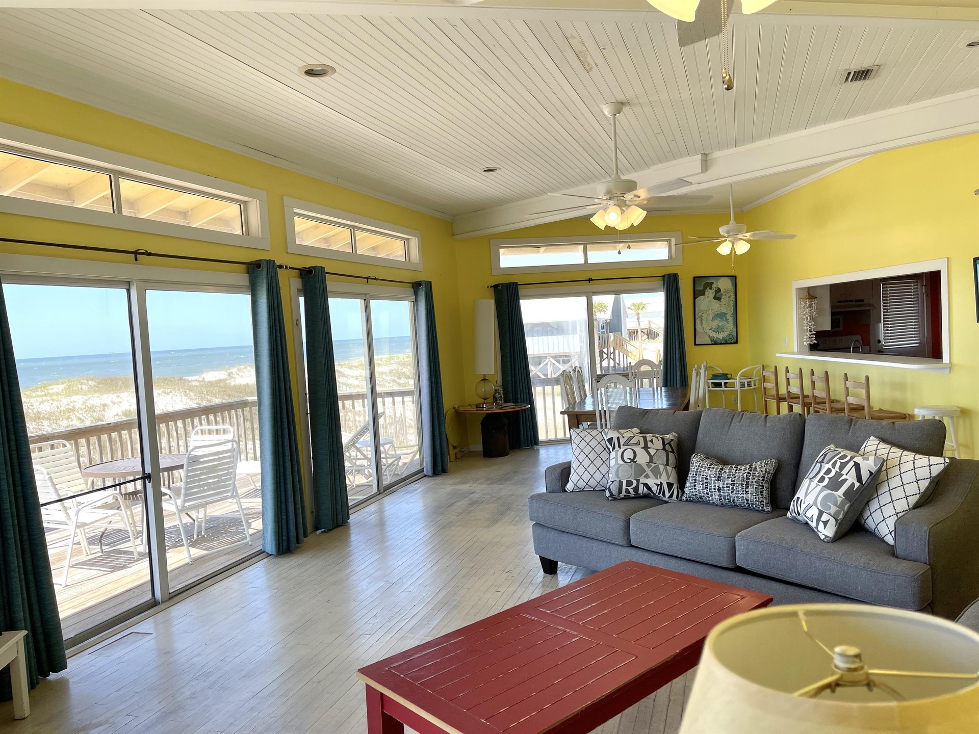 Birdcage  Pet Friendly 10