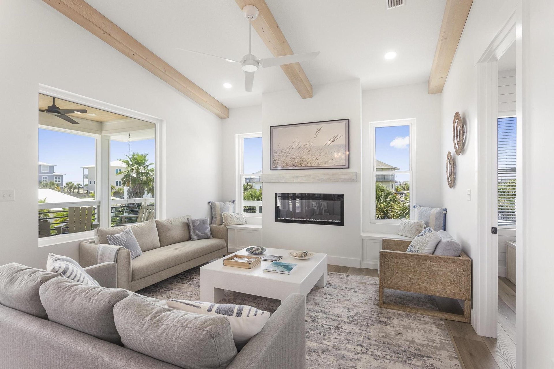 Via De Luna 222  Driftwood 11