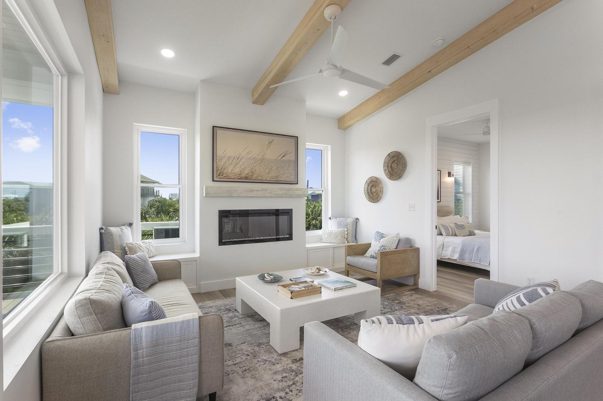 Via De Luna 222  Driftwood 12