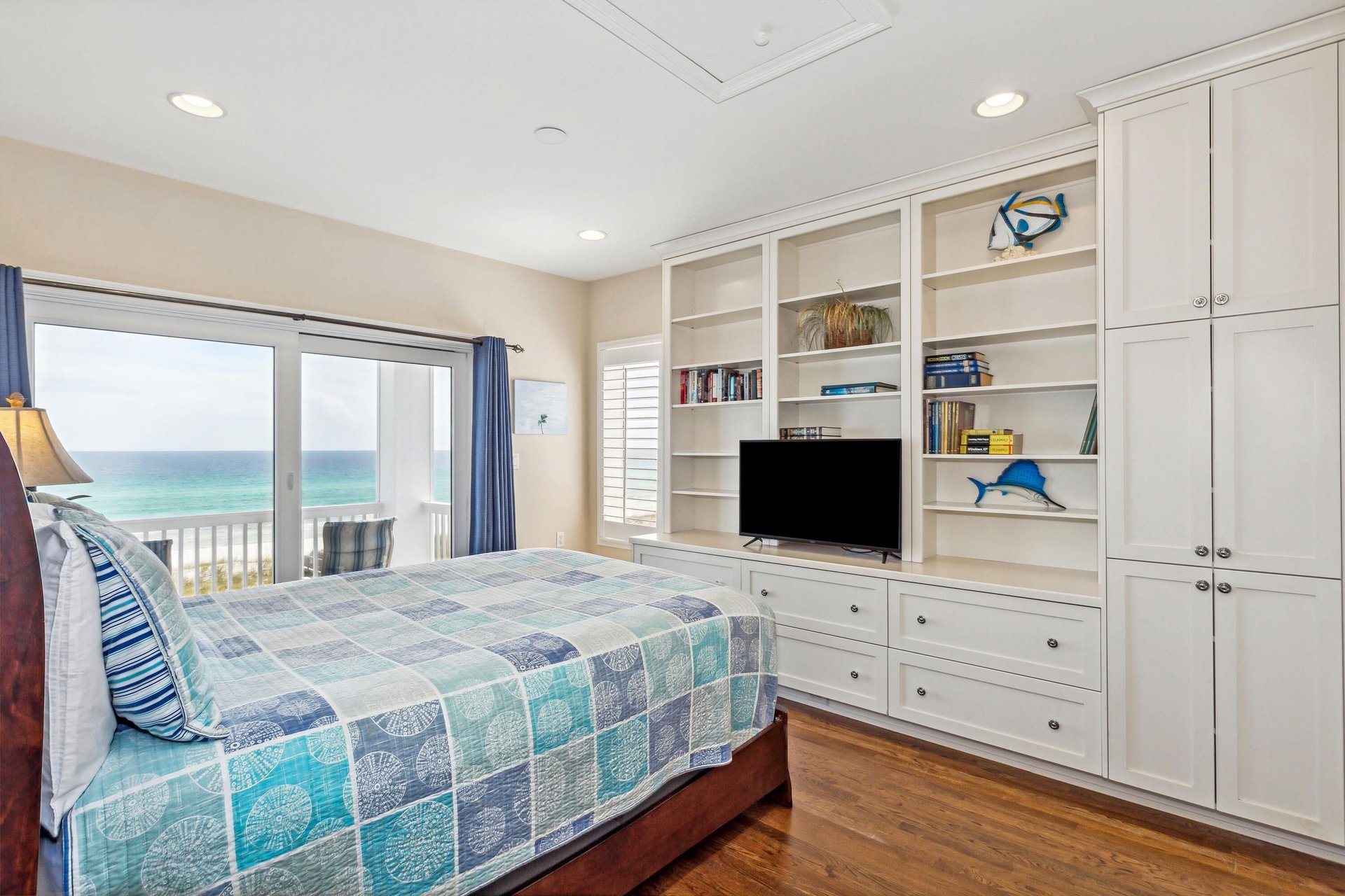 7793 Gulf Boulevard  Pelican Jacks 36