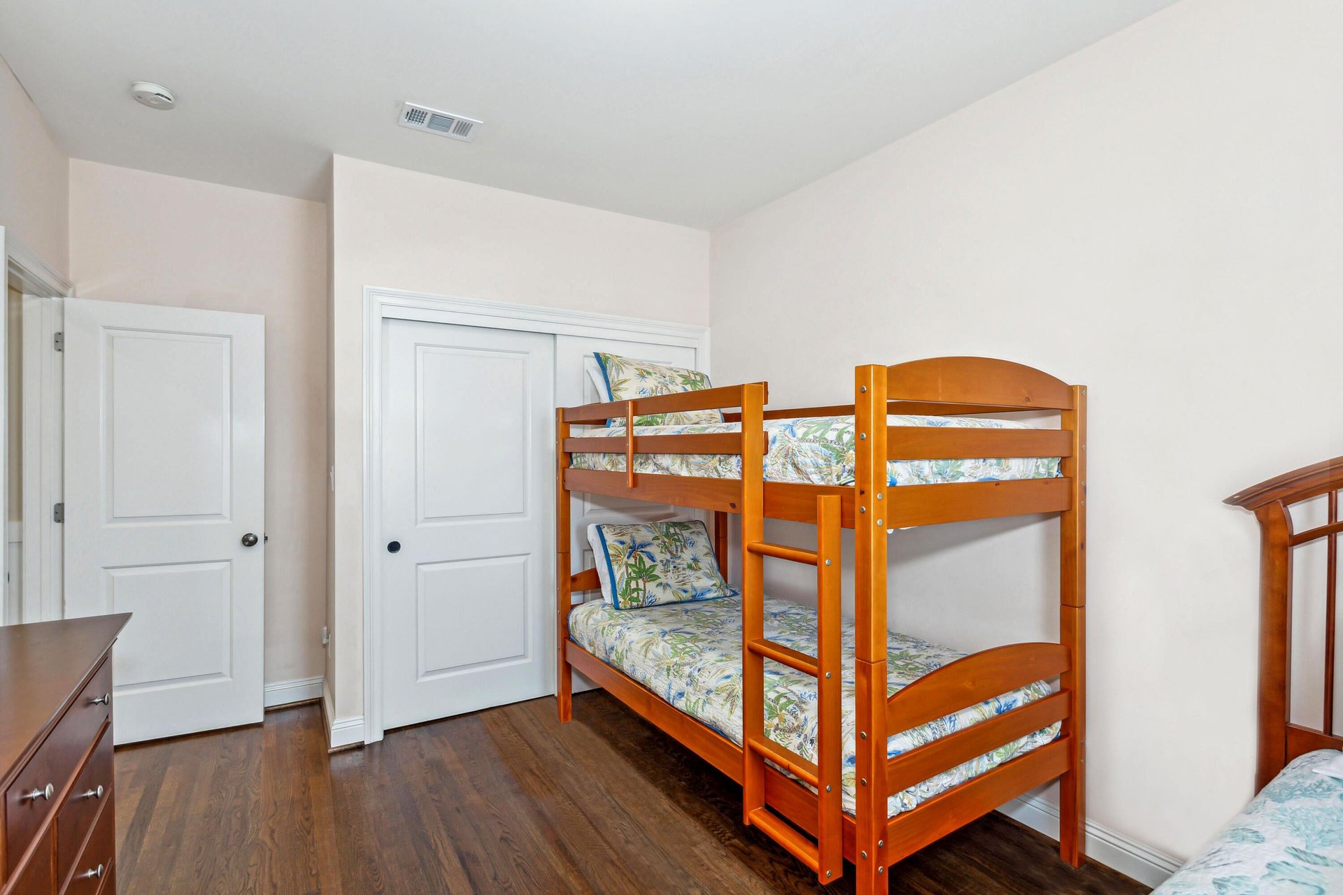 7793 Gulf Boulevard  Pelican Jacks 43