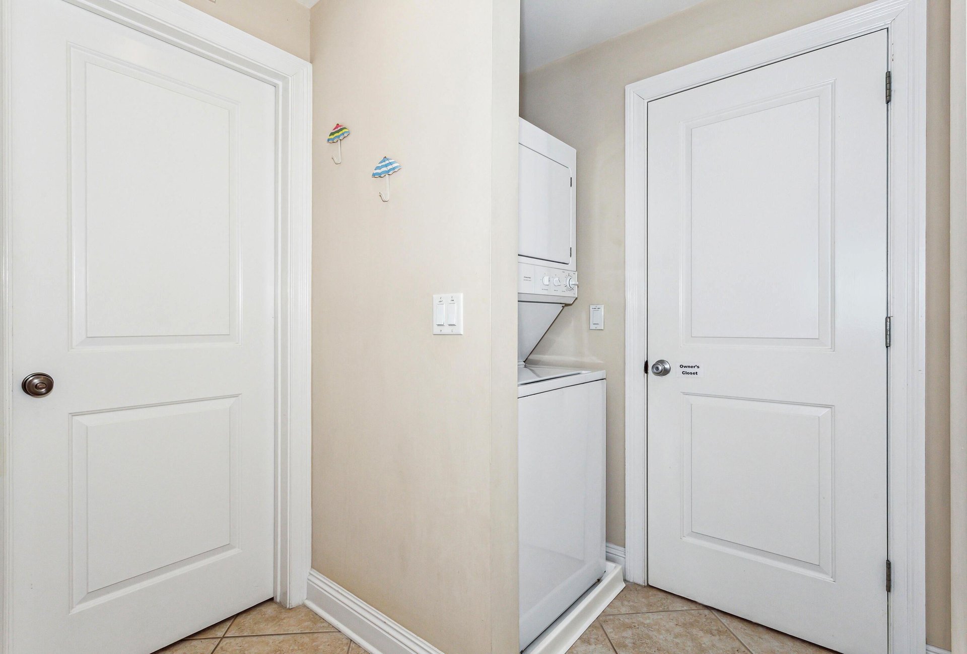 7793 Gulf Boulevard  Pelican Jacks 49