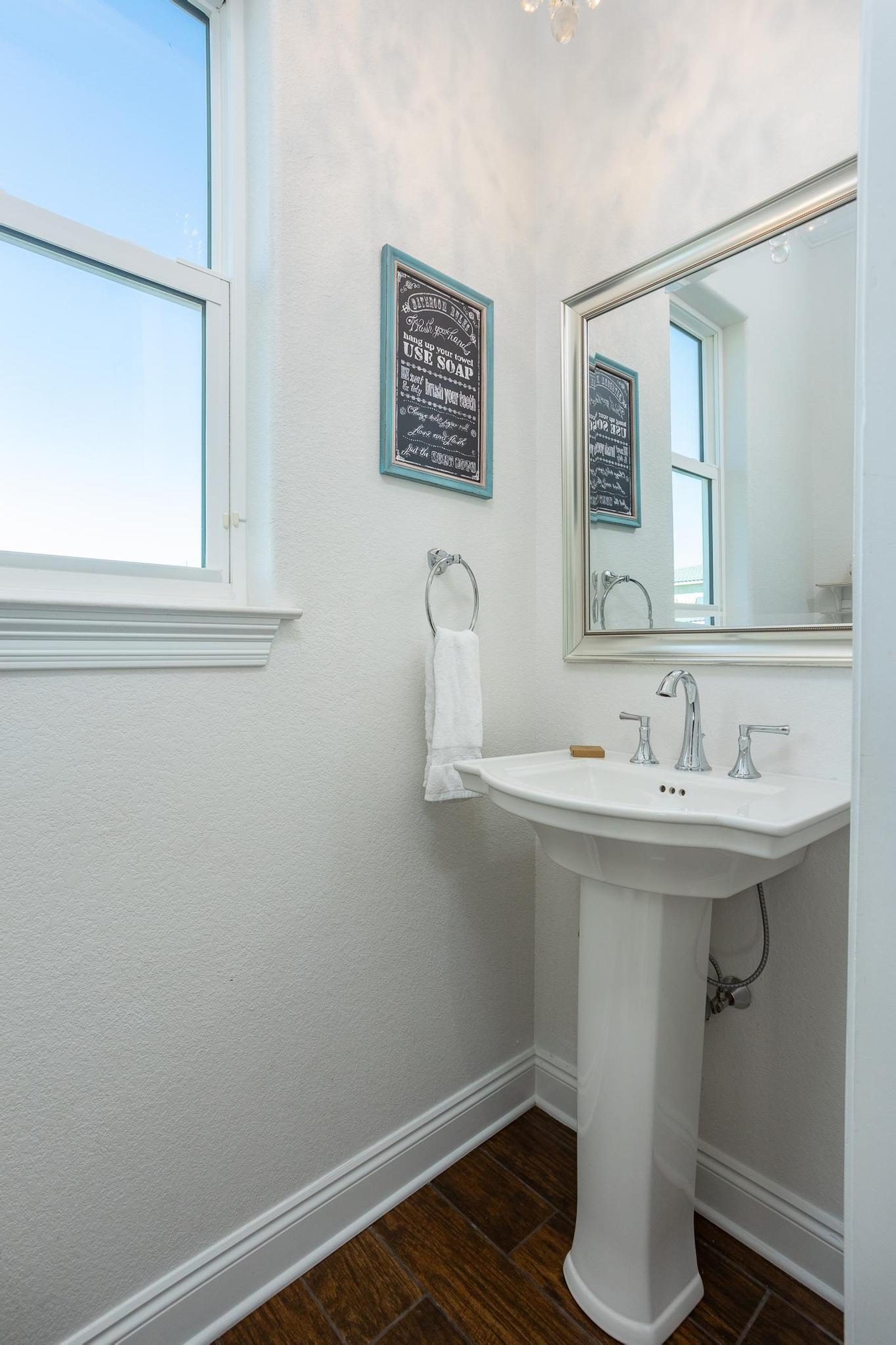 Panferio 323  Aquamarine Bliss  NEW 13