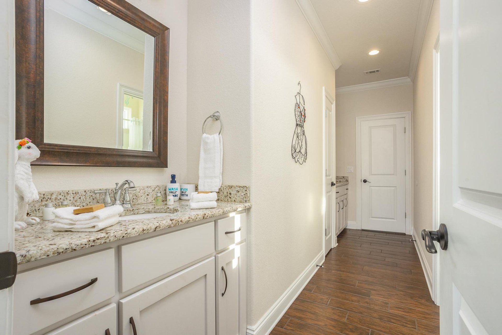 Panferio 323  Aquamarine Bliss  NEW 26