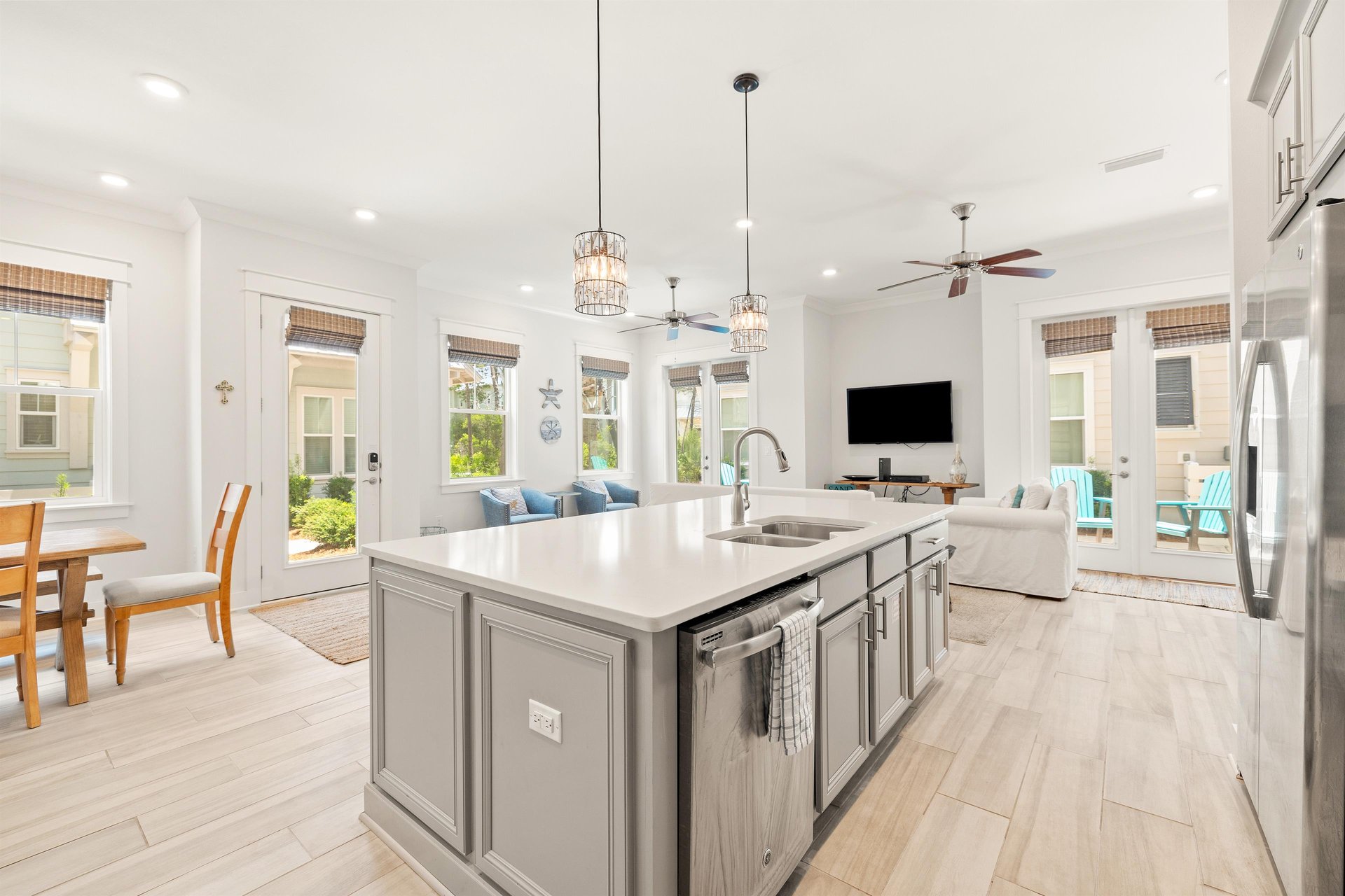 Paradise by the Pool 8