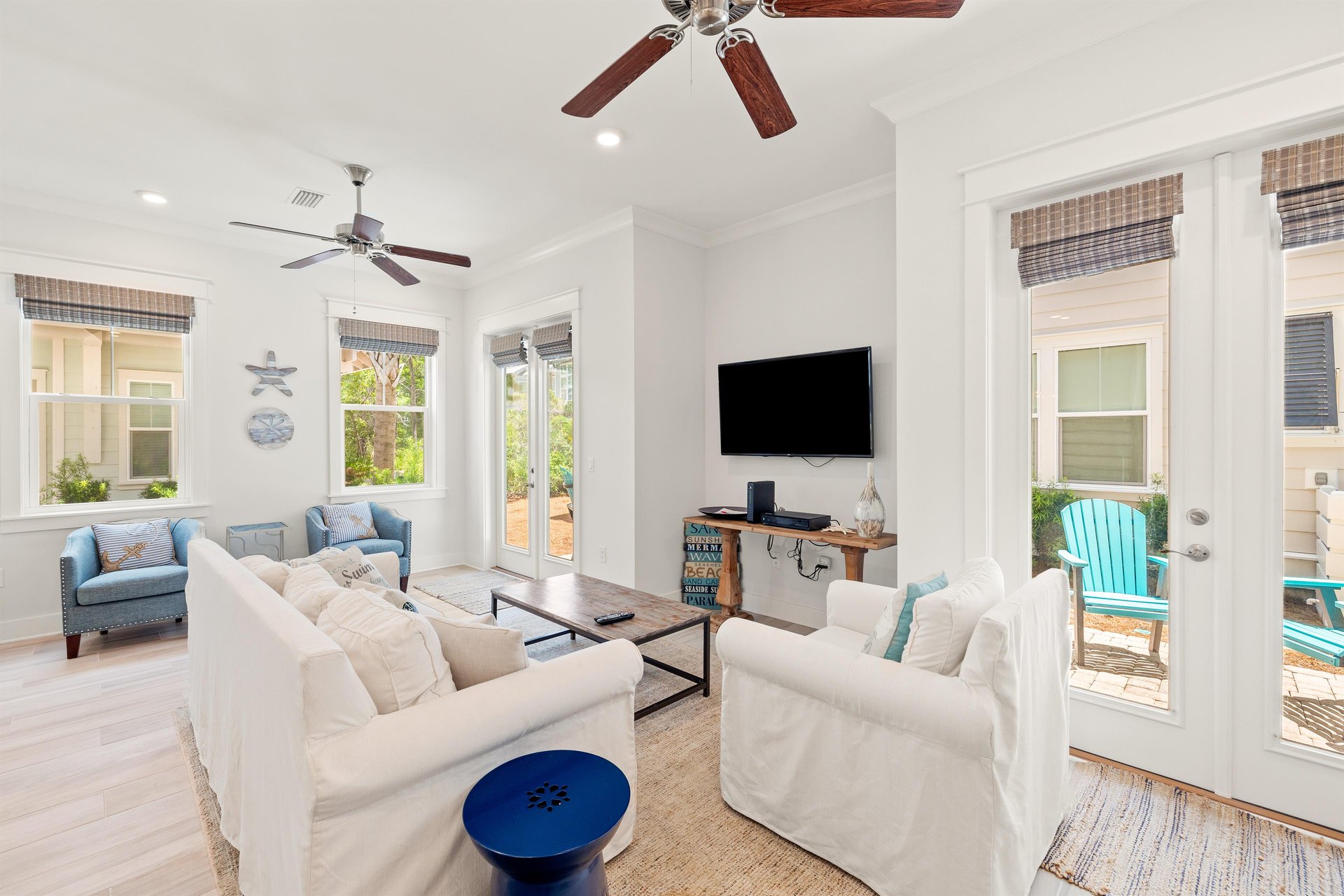 Paradise by the Pool 12