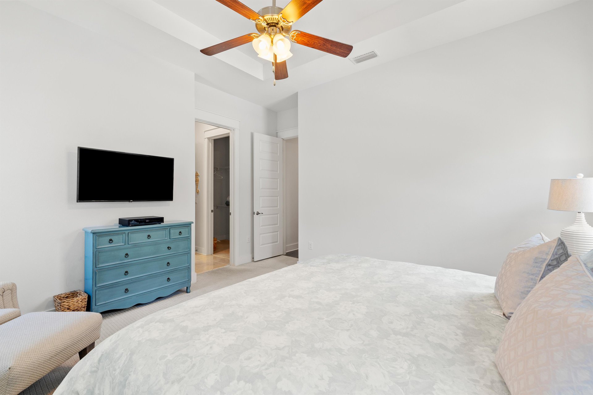 Paradise by the Pool 28