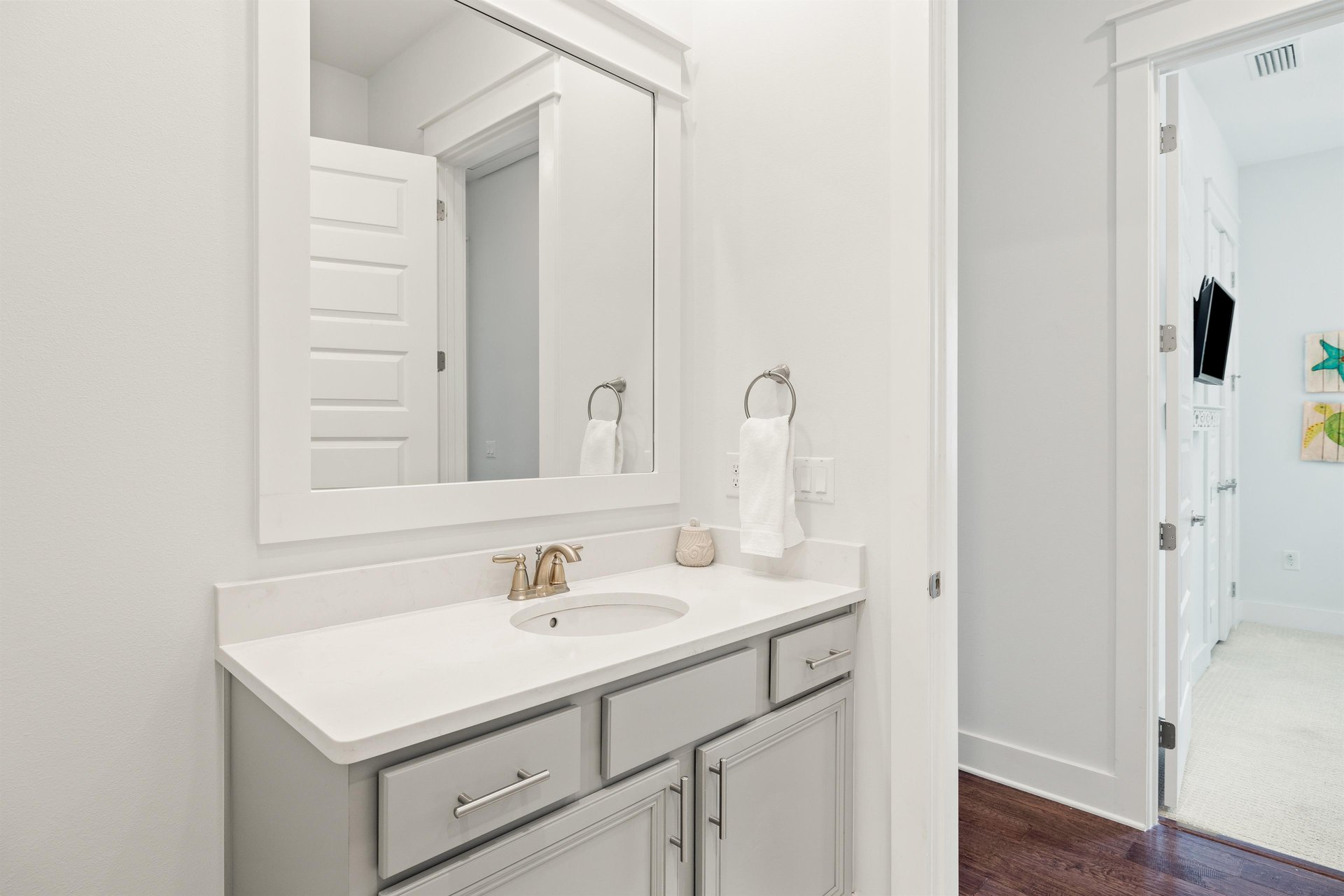 Paradise by the Pool 29