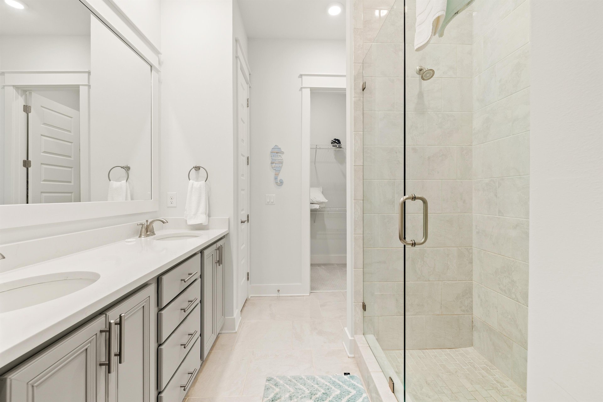 Paradise by the Pool 32