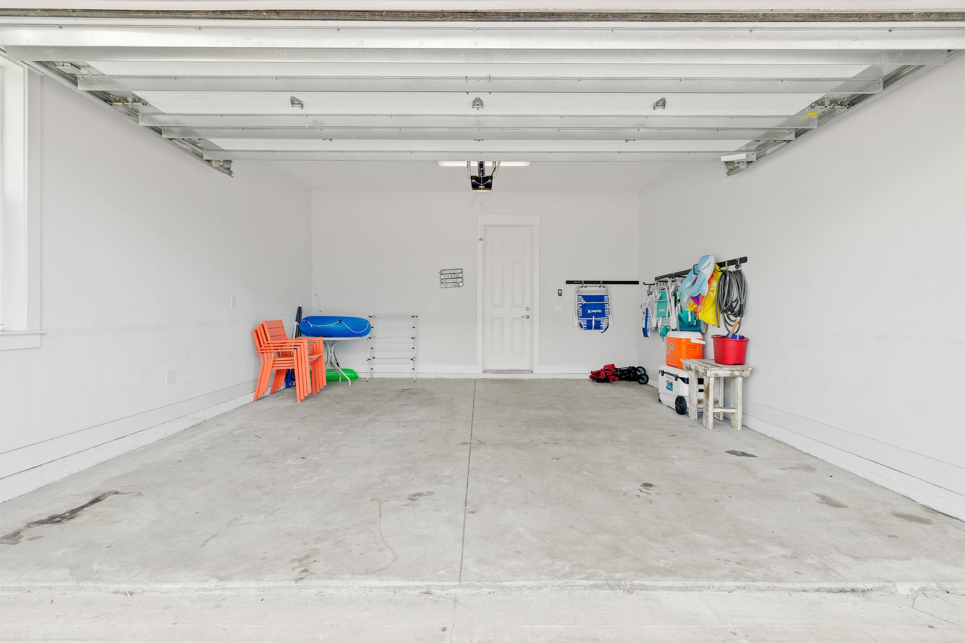 Paradise by the Pool 36