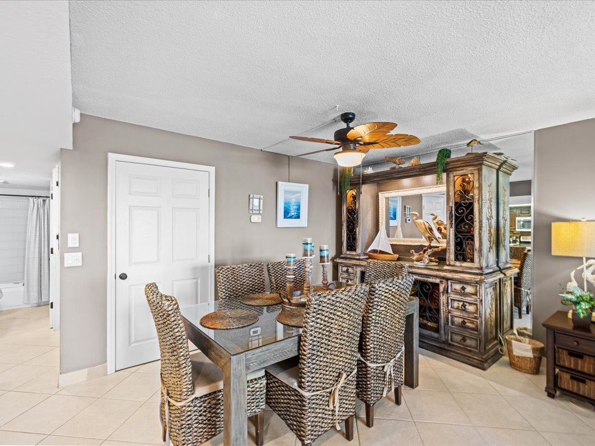 Holiday Surf and Racquet Unit 116 9