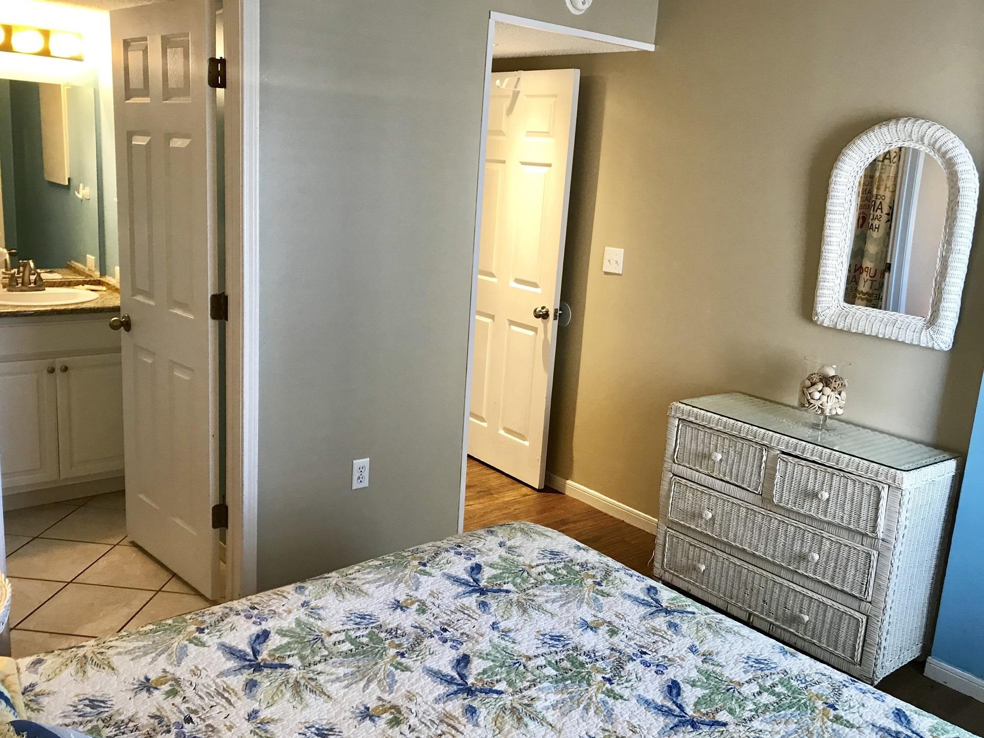 Surf Side Shores 1401 10