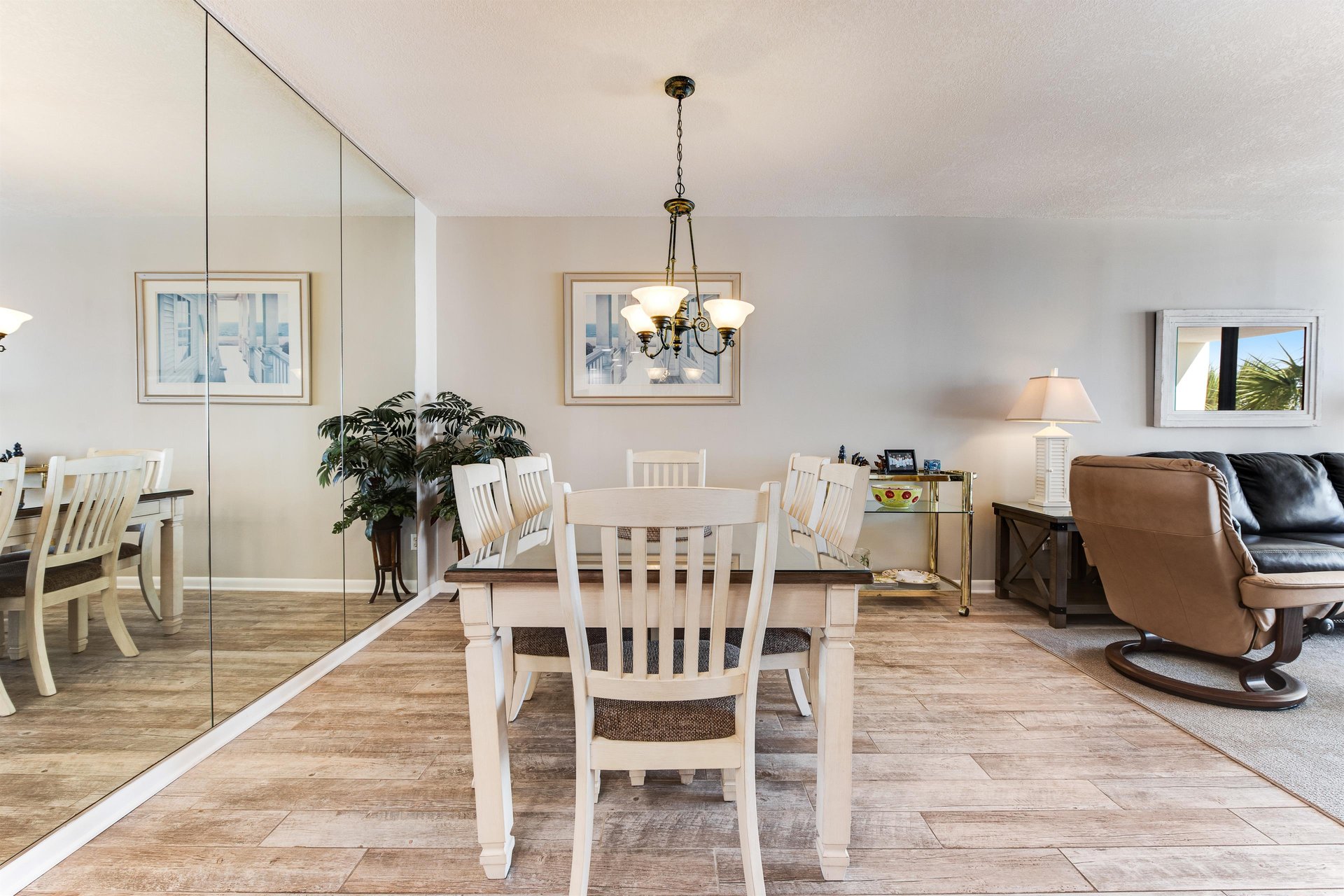 Pelican Pointe 203 7