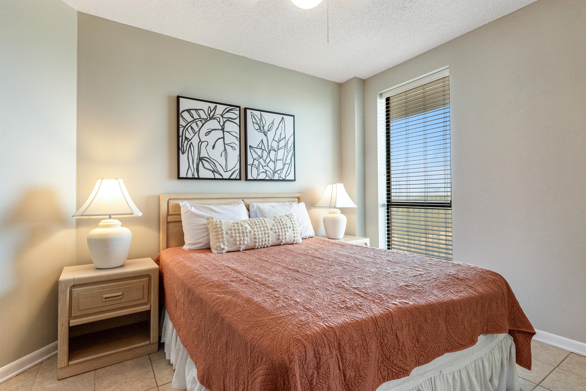 Pelican Pointe 804 18