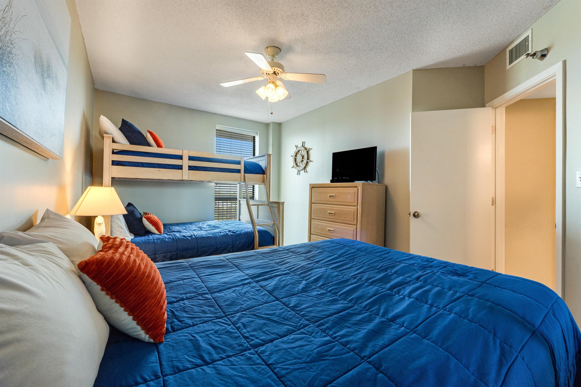 Pelican Pointe 804 23