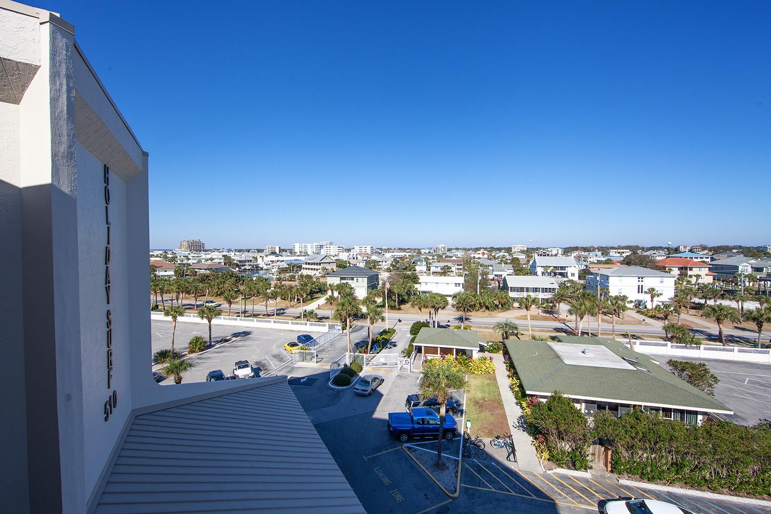 Holiday Surf  Racquet Club 624 38