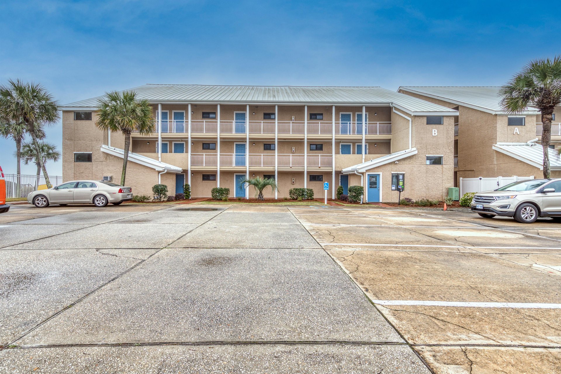 Crystal Villas B05 21