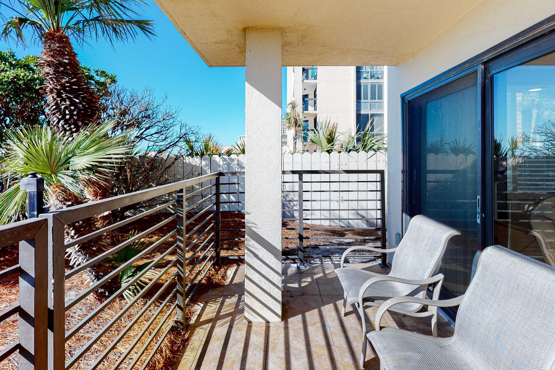 Emerald Towers 0106 16