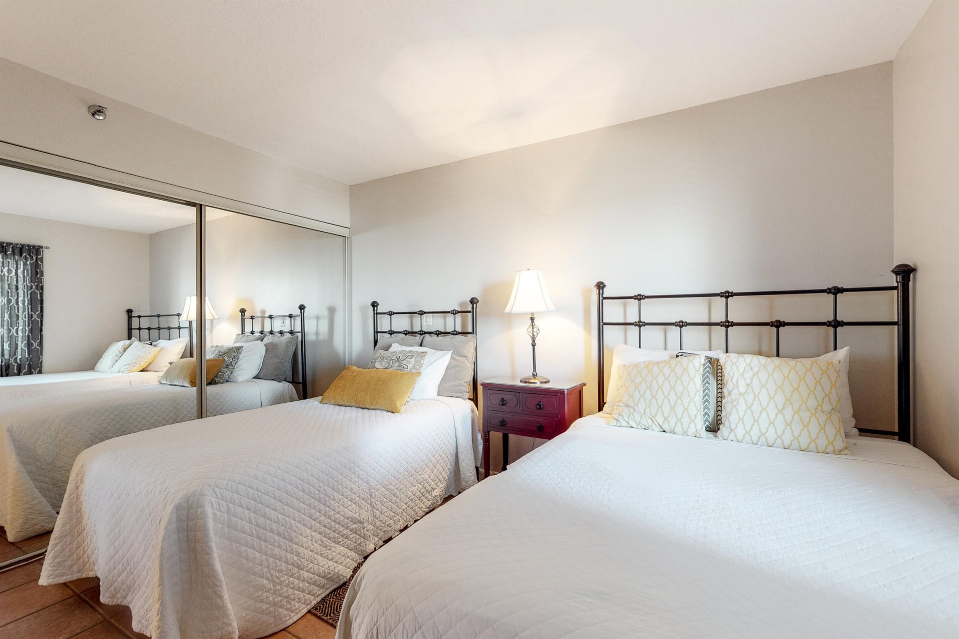 Emerald Towers 0903 7