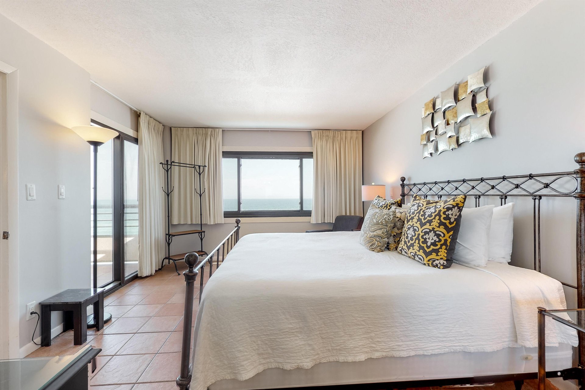 Emerald Towers 0903 14