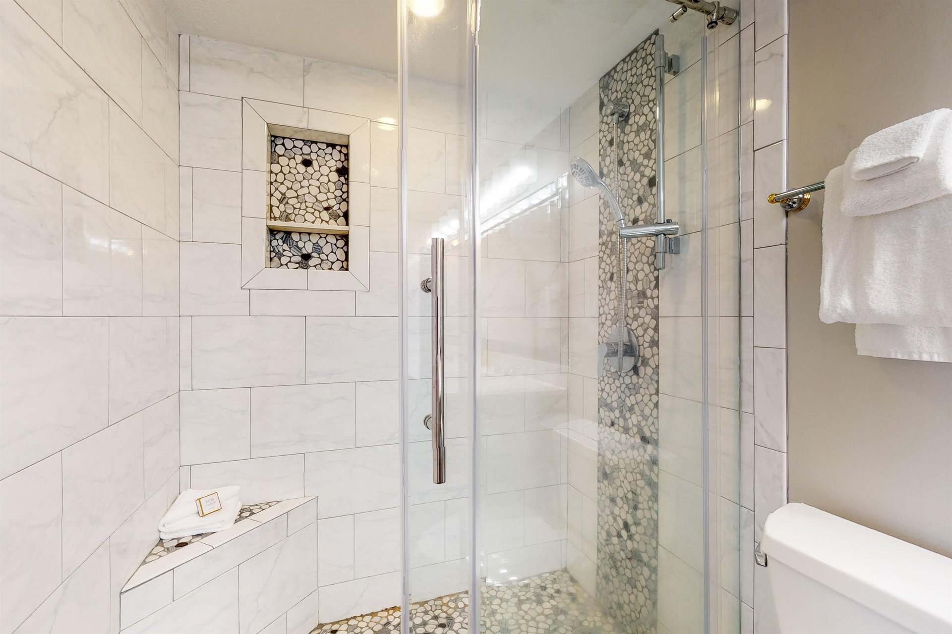 Emerald Towers 0903 16