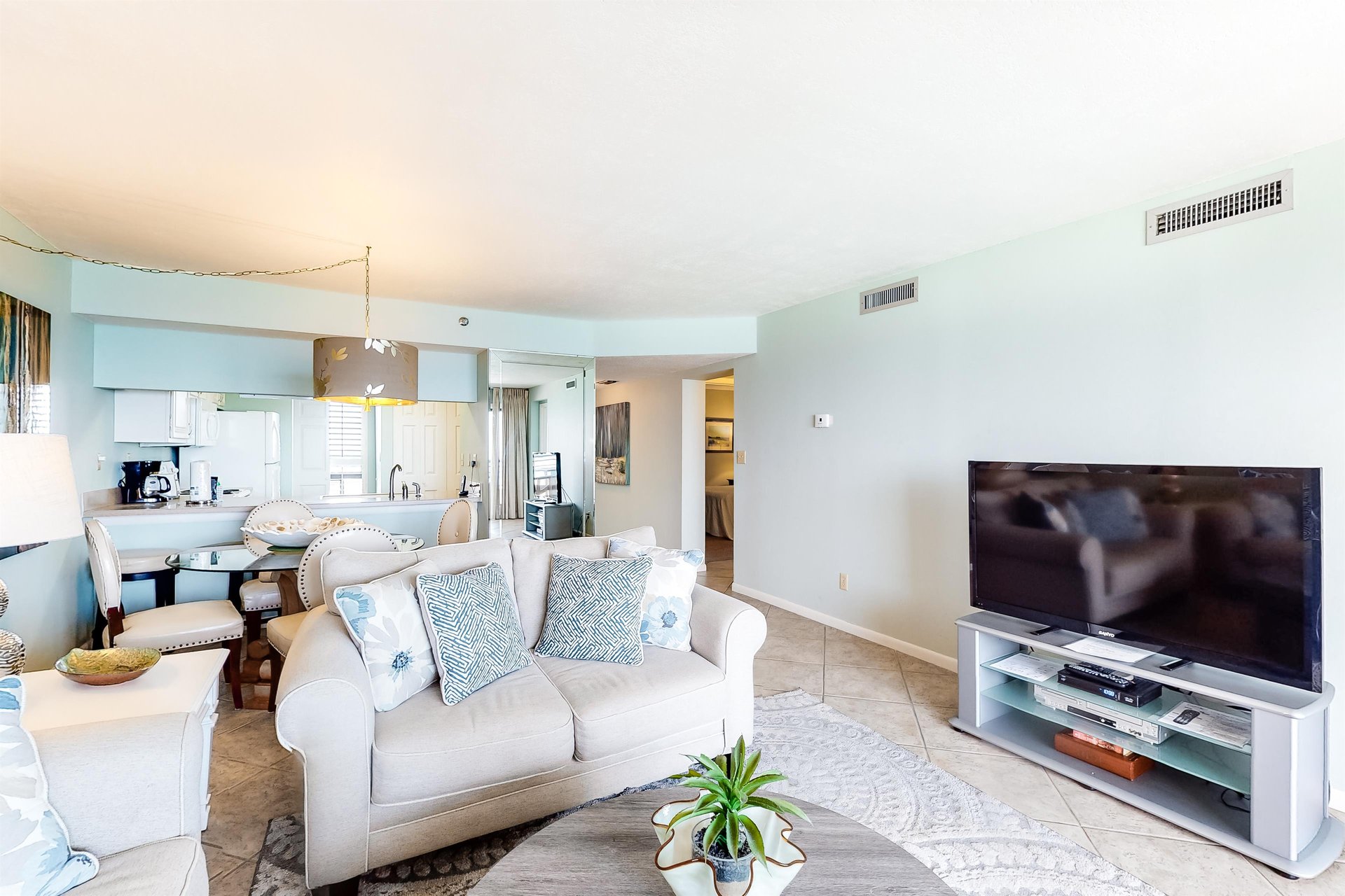 Emerald Towers 1204 1