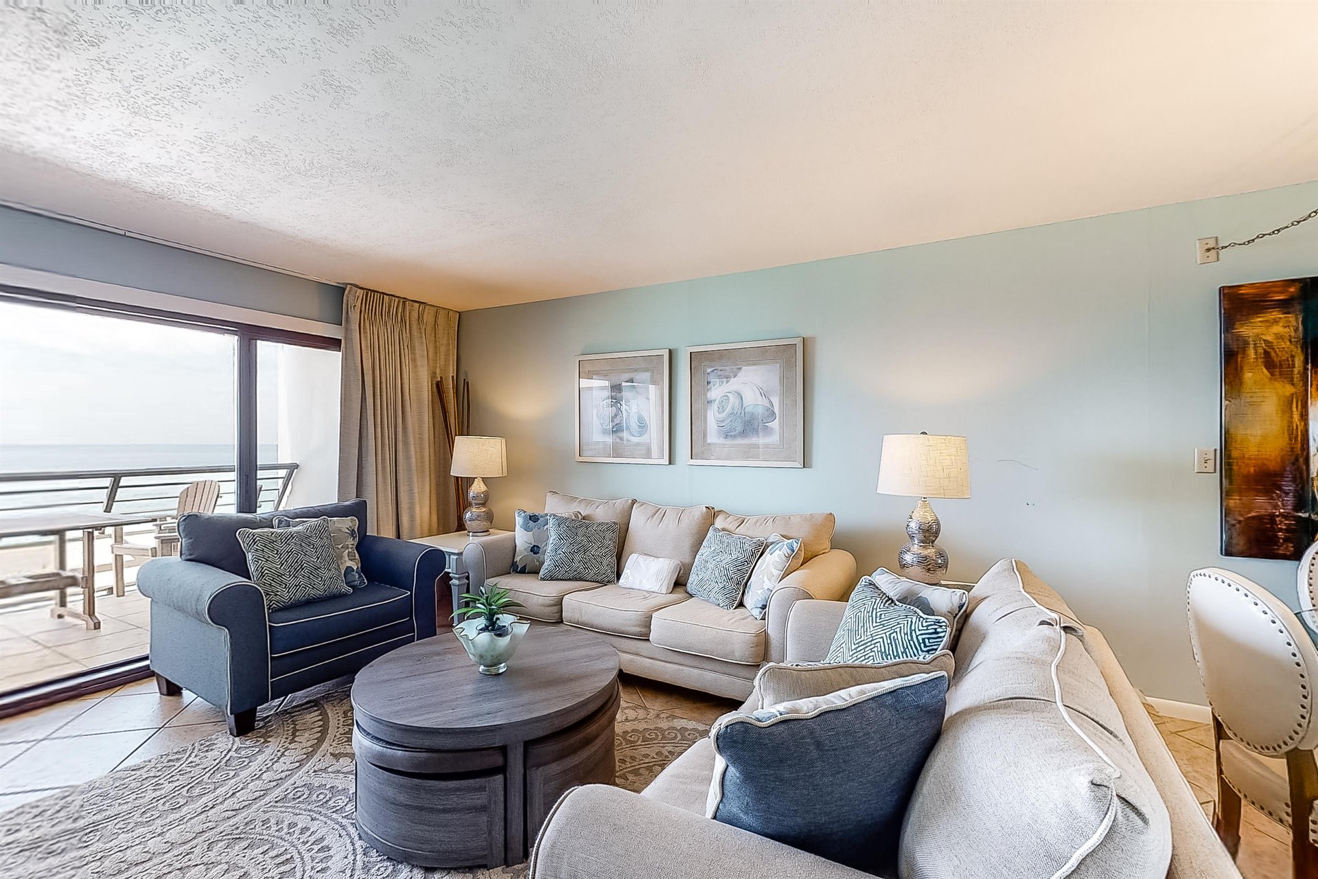 Emerald Towers 1204 3