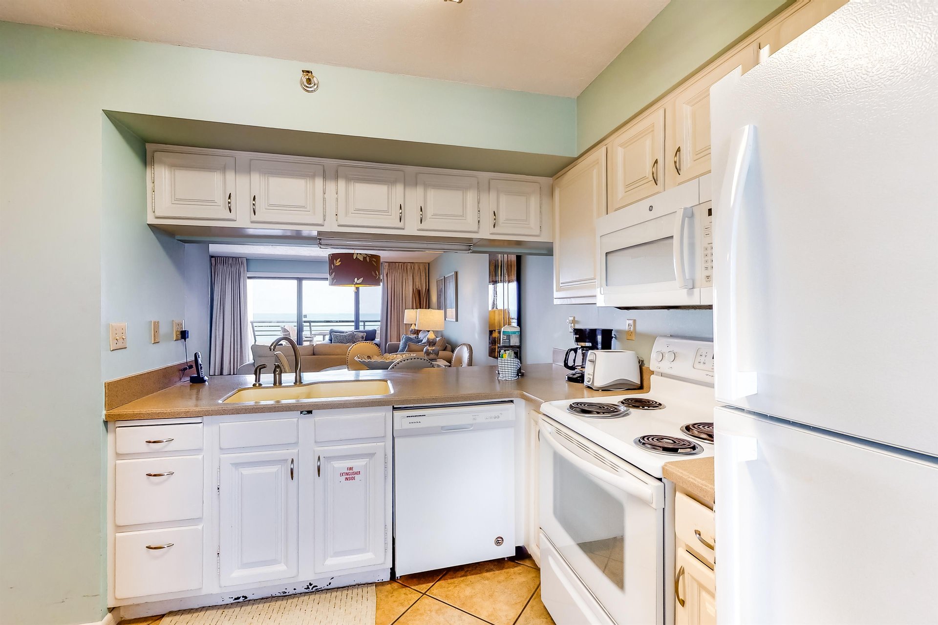 Emerald Towers 1204 7