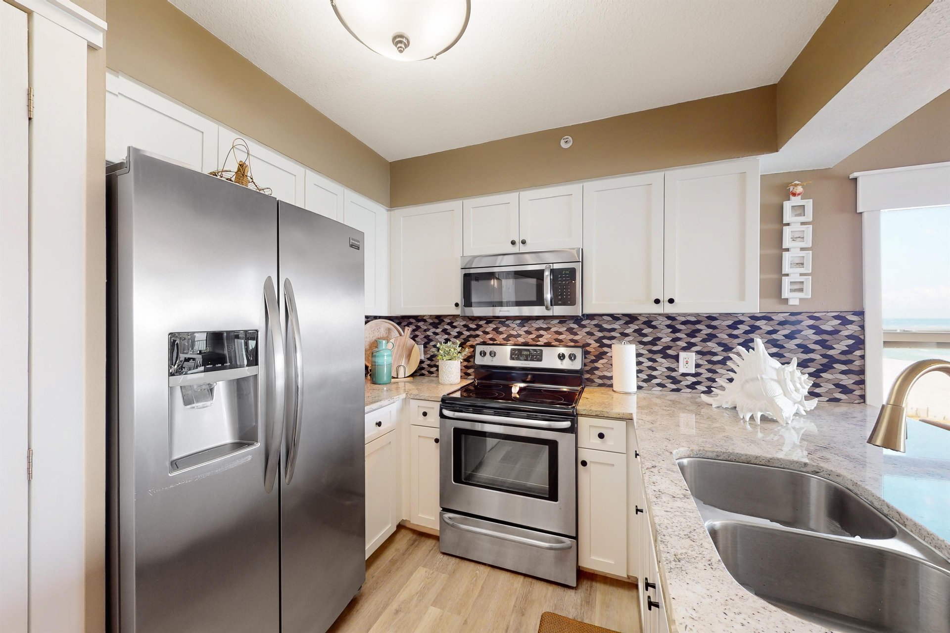 Emerald Towers West 4000 7