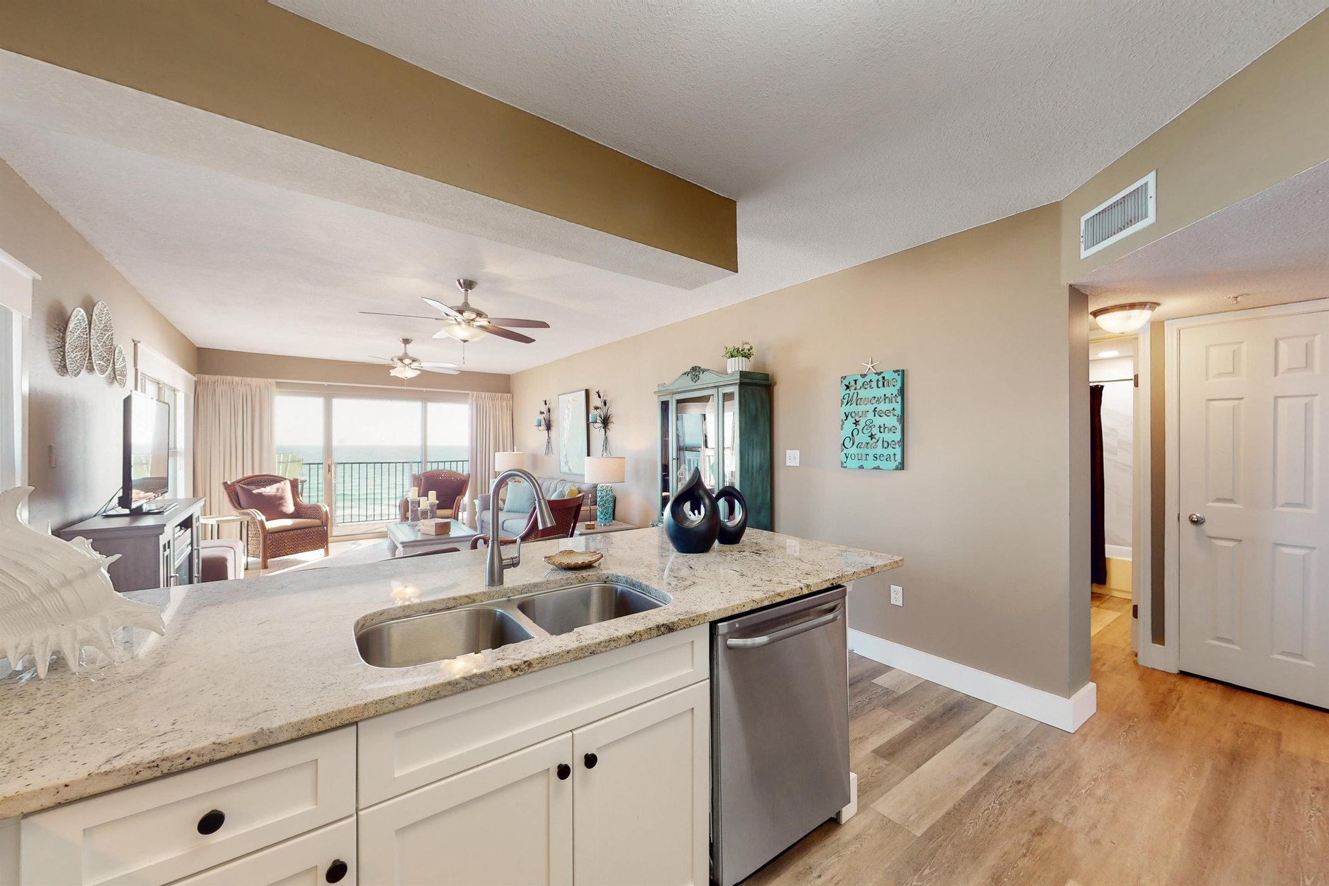 Emerald Towers West 4000 8