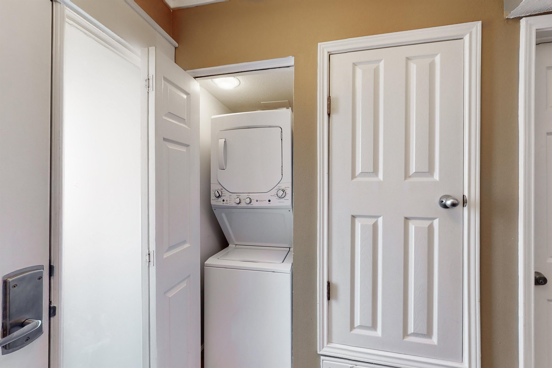 Emerald Towers West 4000 15