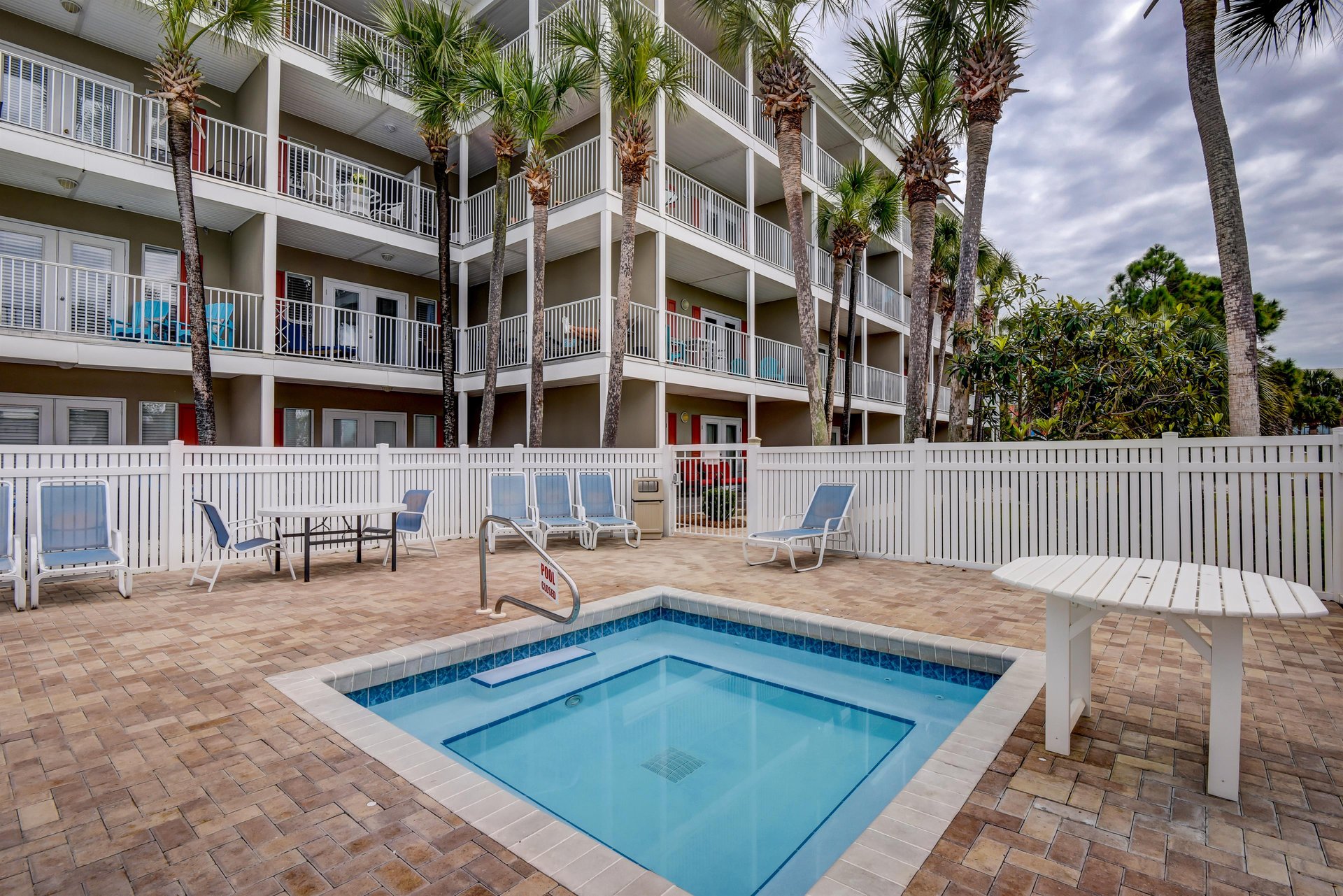 Gulf Place Caribbean 410 22