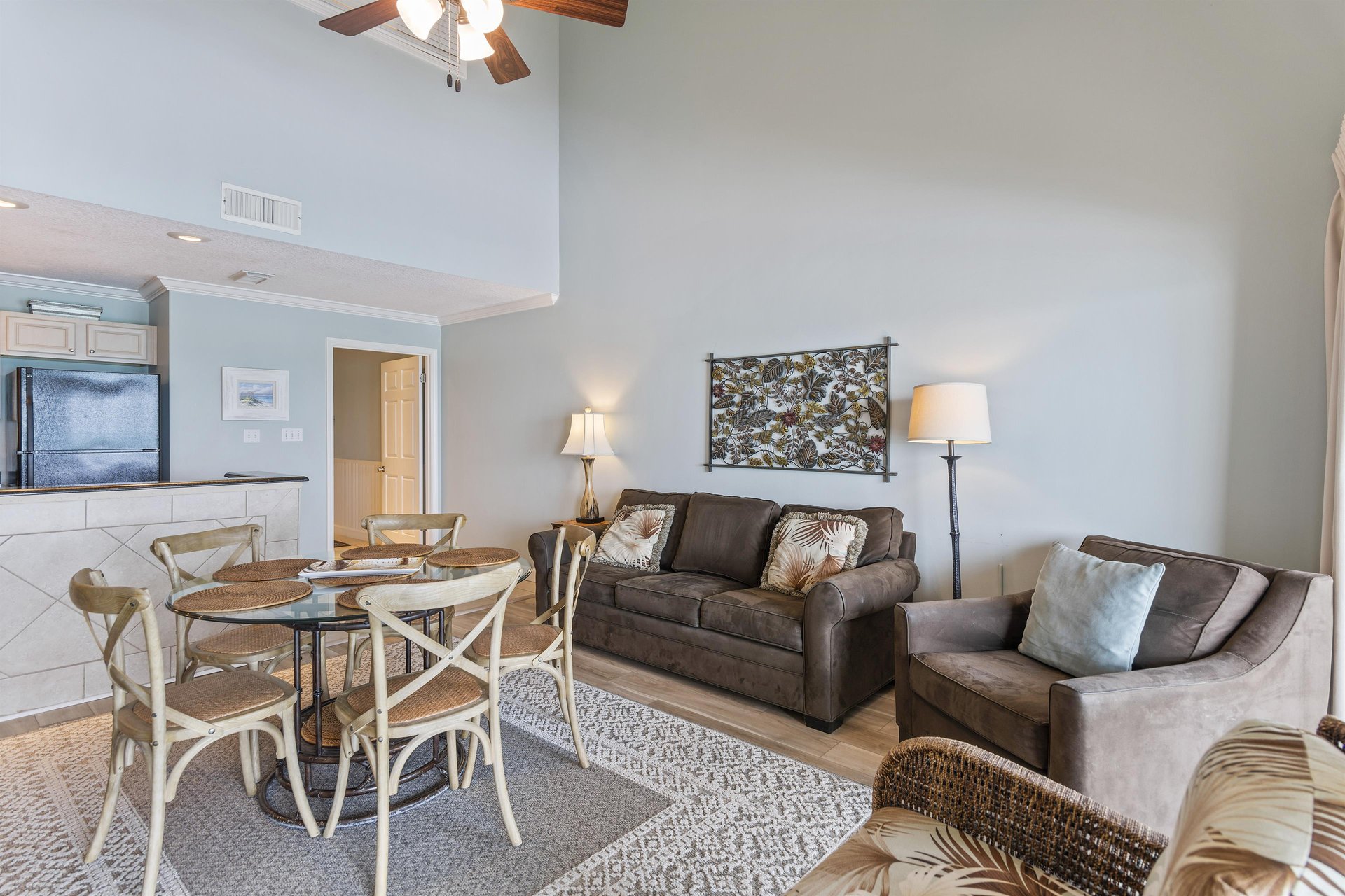 Coral Reef Club 38 4