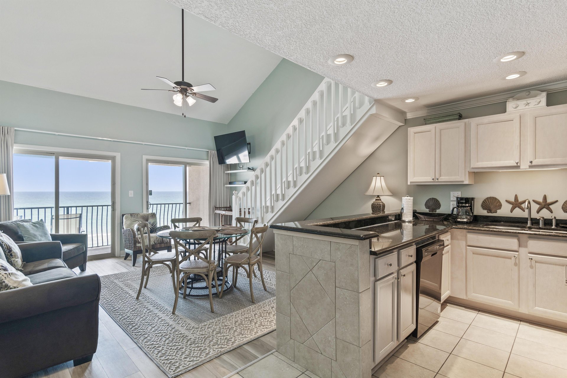 Coral Reef Club 38 8