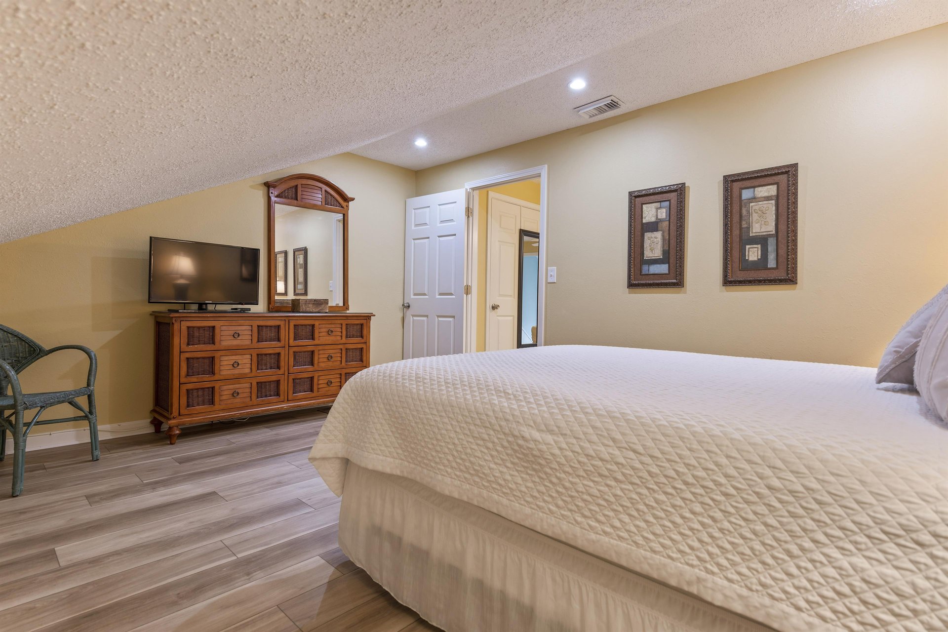 Coral Reef Club 38 17