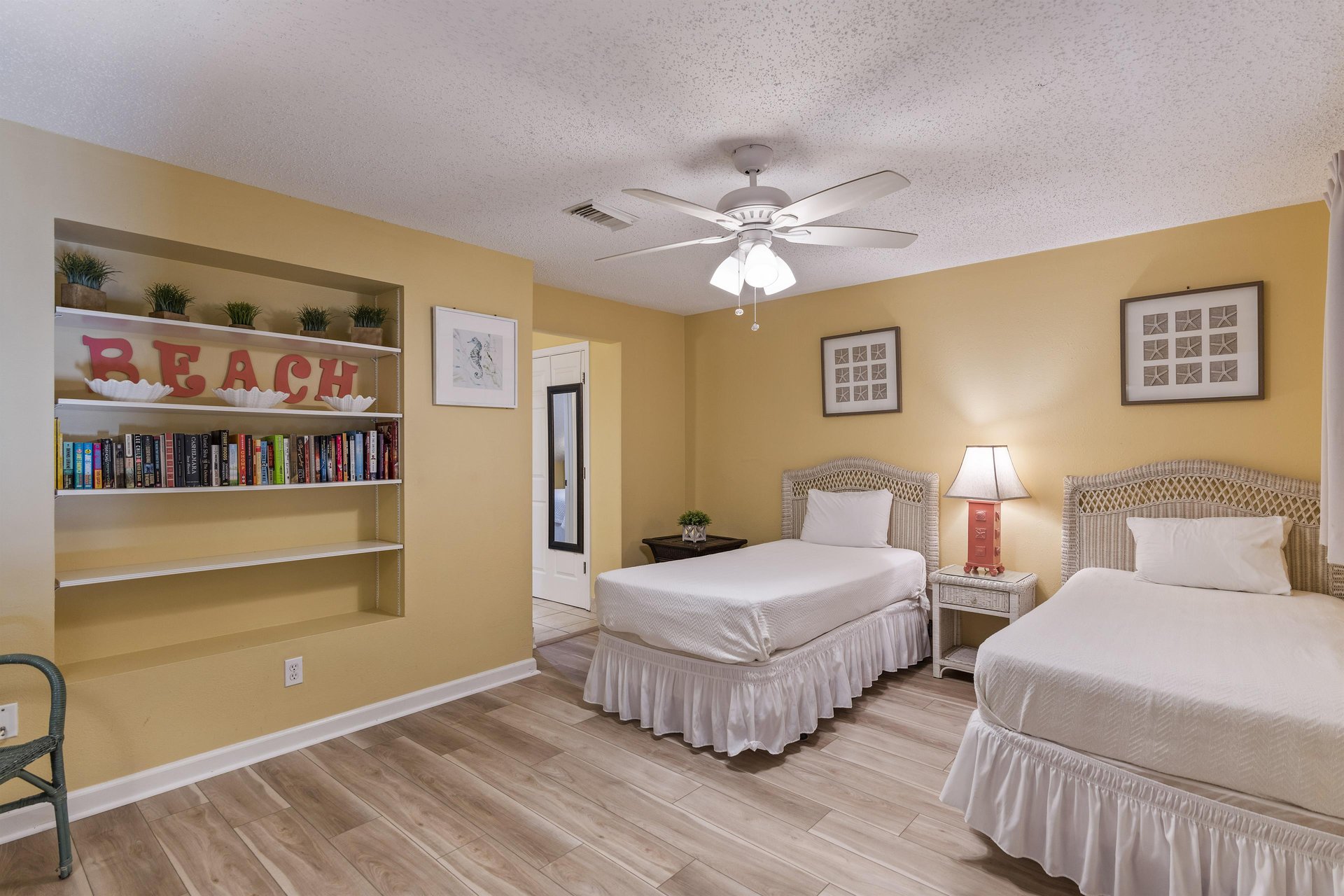 Coral Reef Club 38 19