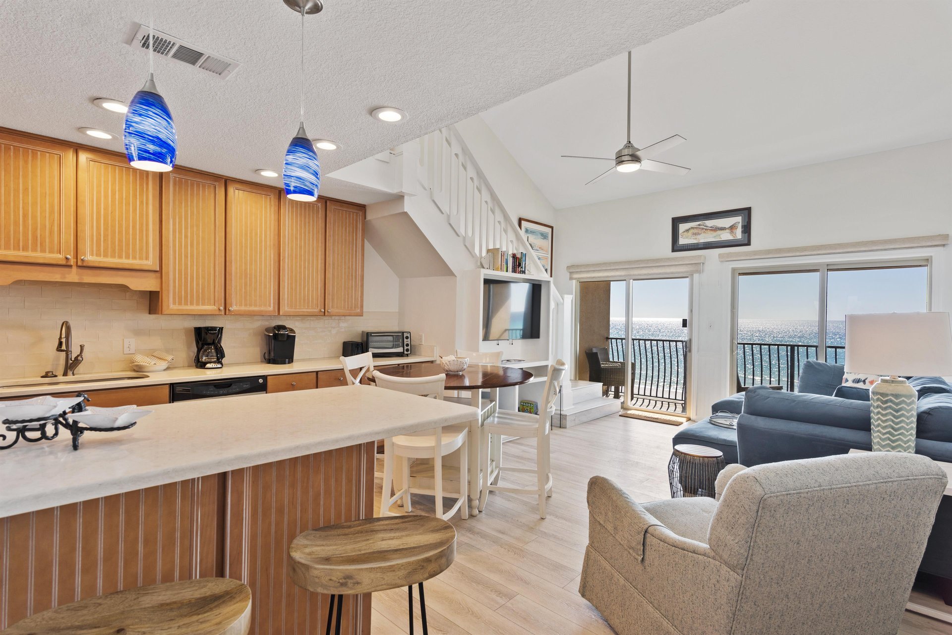 Coral Reef Club 44 6