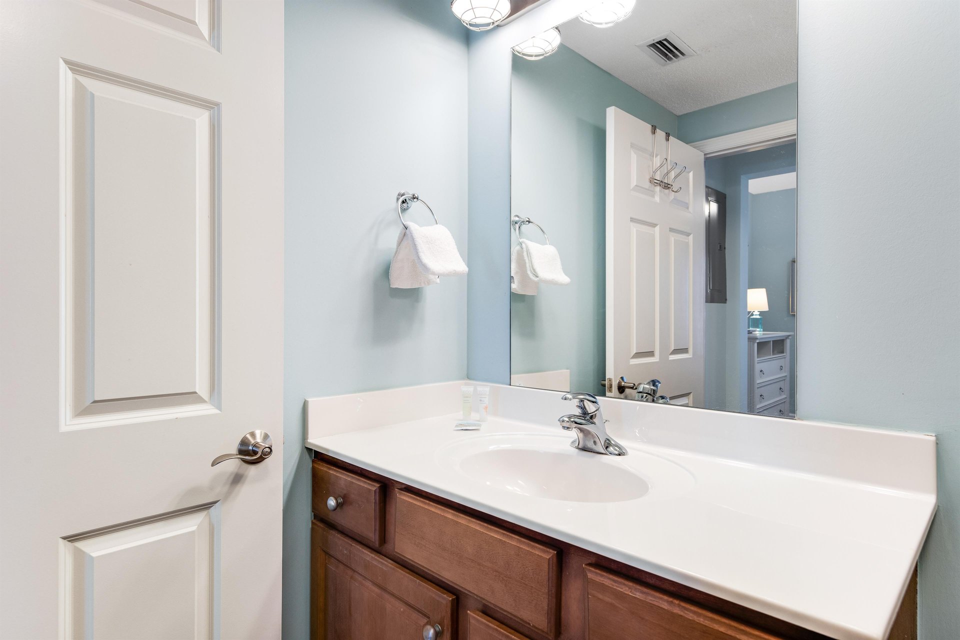 Seychelles Beach Resort 1606 15