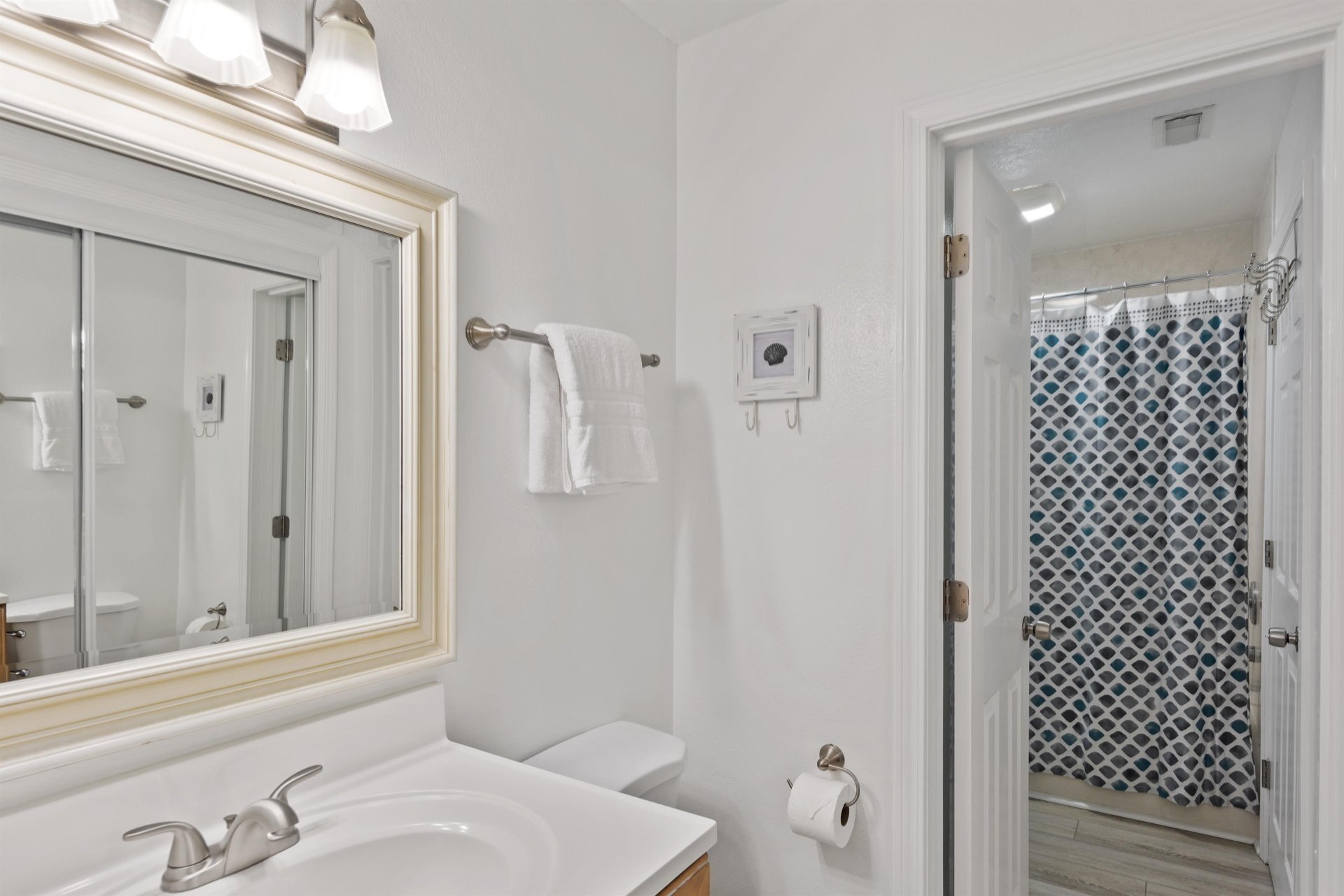 Coral Reef Club 44 9