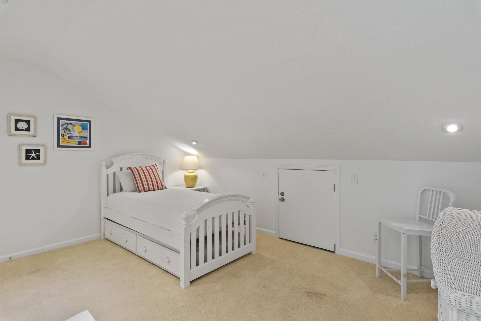 Coral Reef Club 44 18