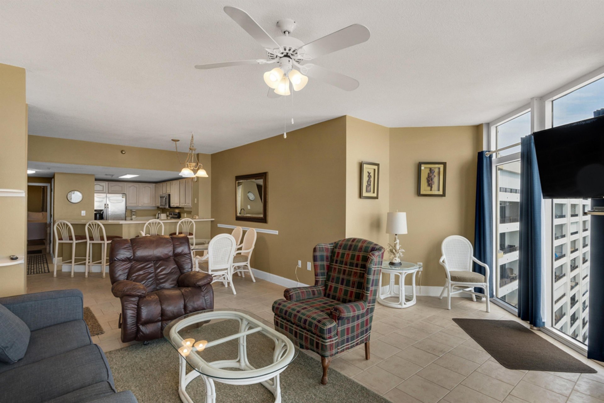 Jade East Towers 1120 9