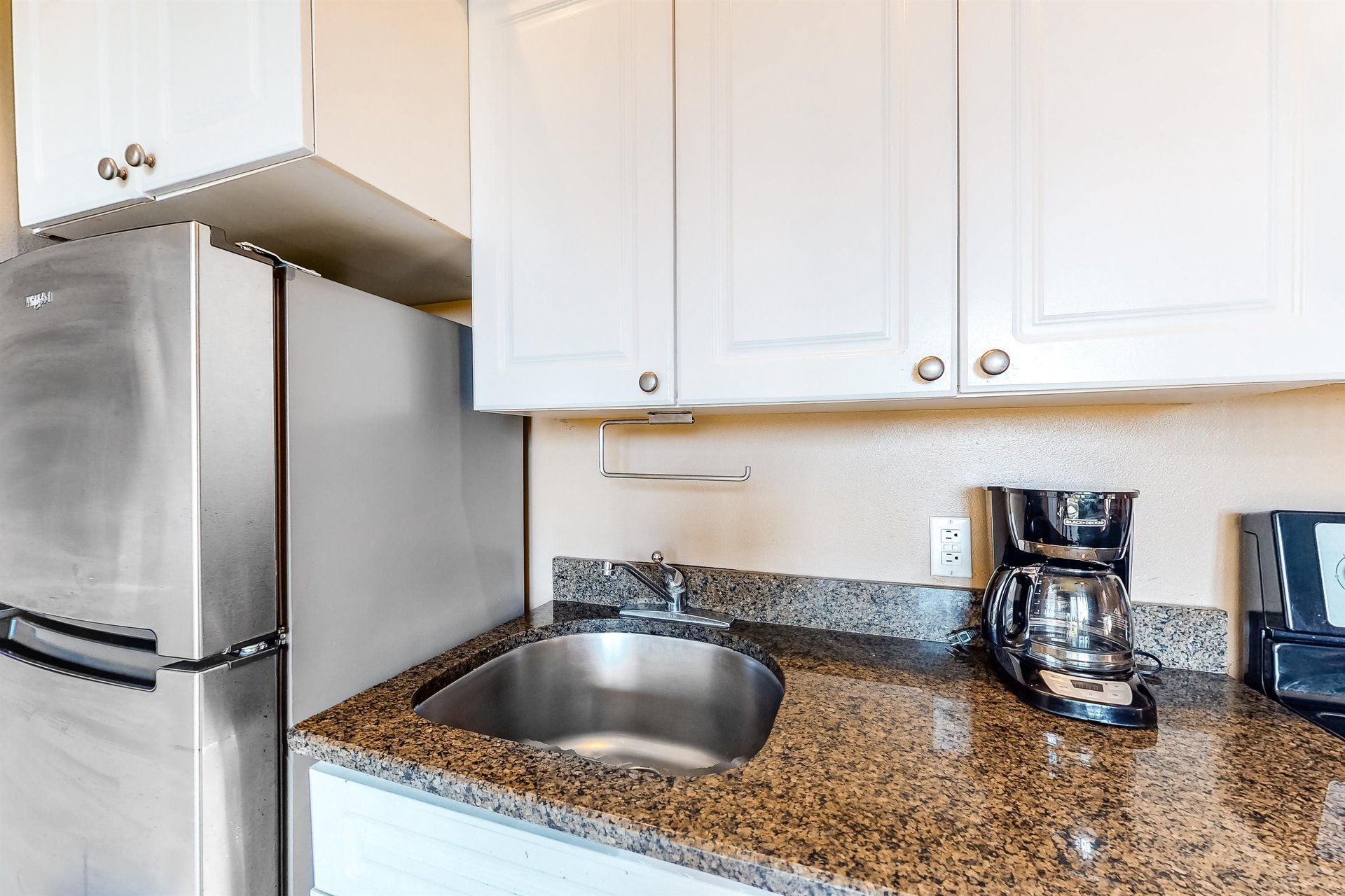 Nantucket Rainbow Cottages 04B 6