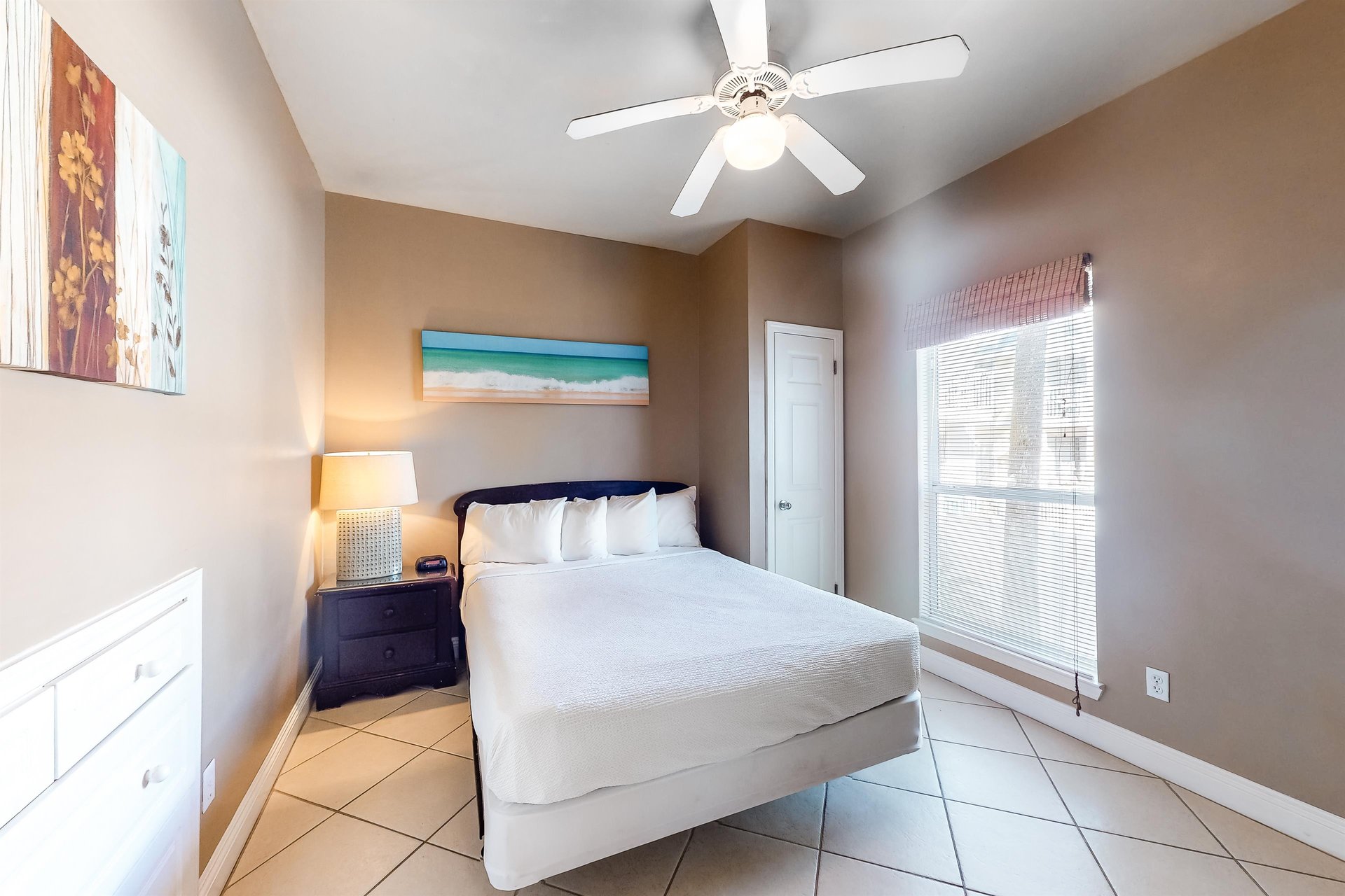 Nantucket Rainbow Cottages 04B 7