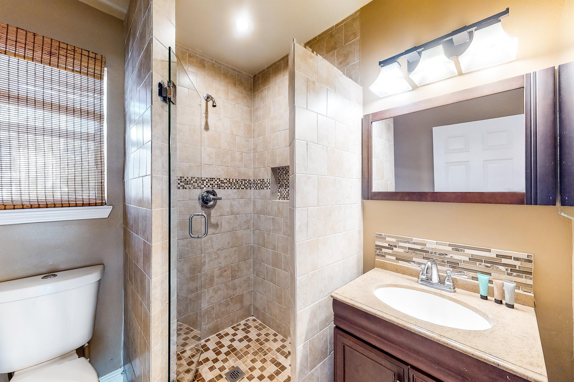 Nantucket Rainbow Cottages 04B 9