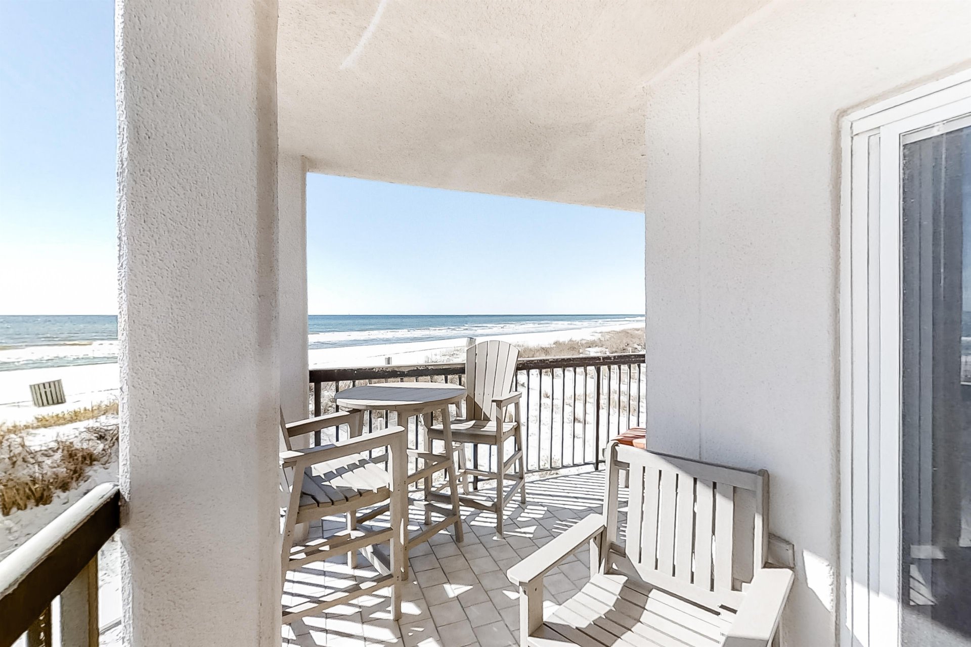 Pinnacle Port B1105 16