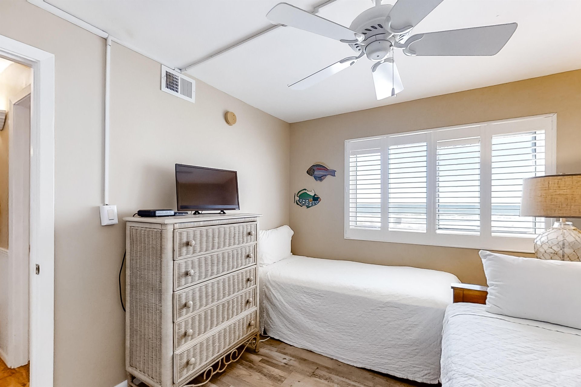 Pinnacle Port B1105 17