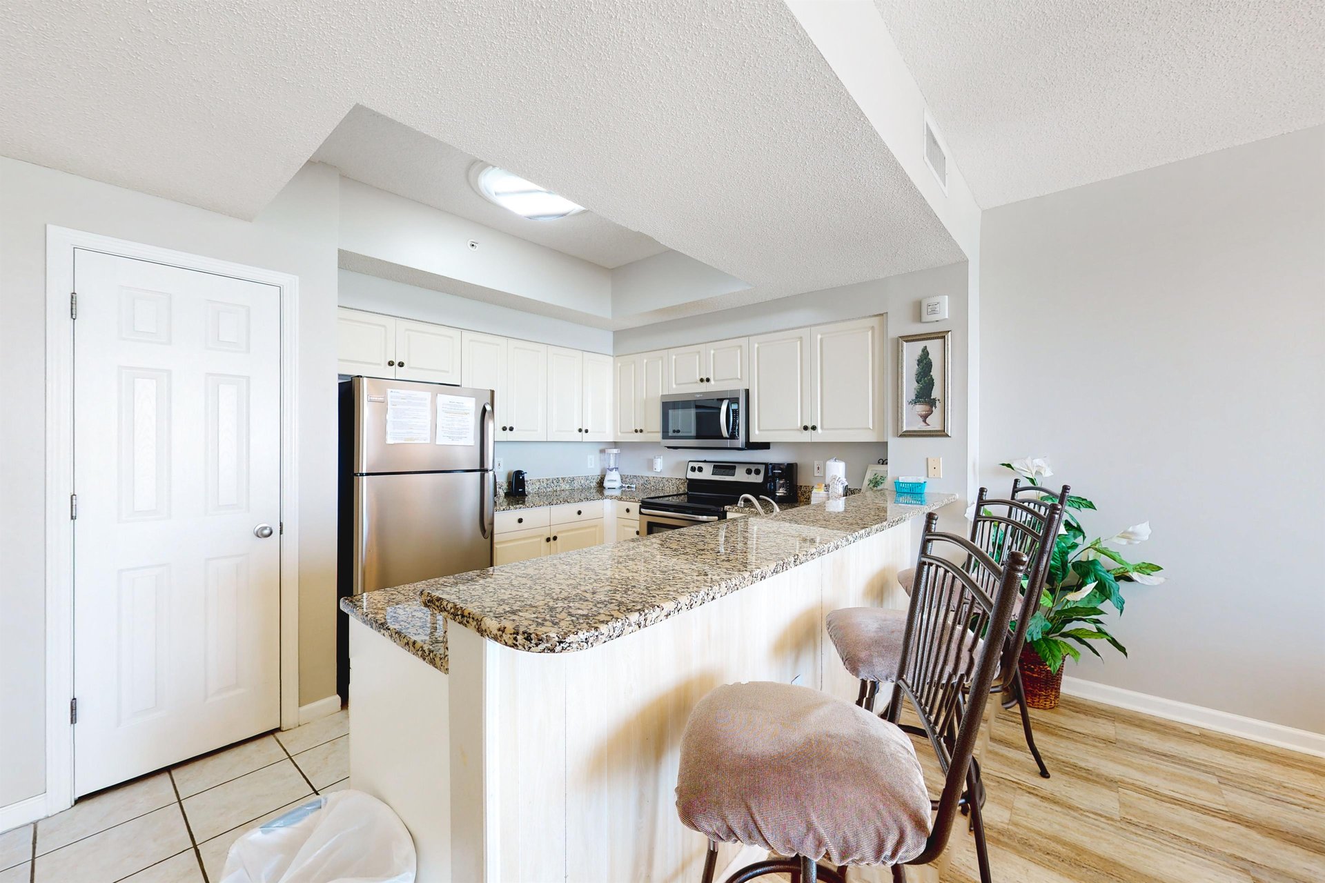 Majestic Sun B0913 9